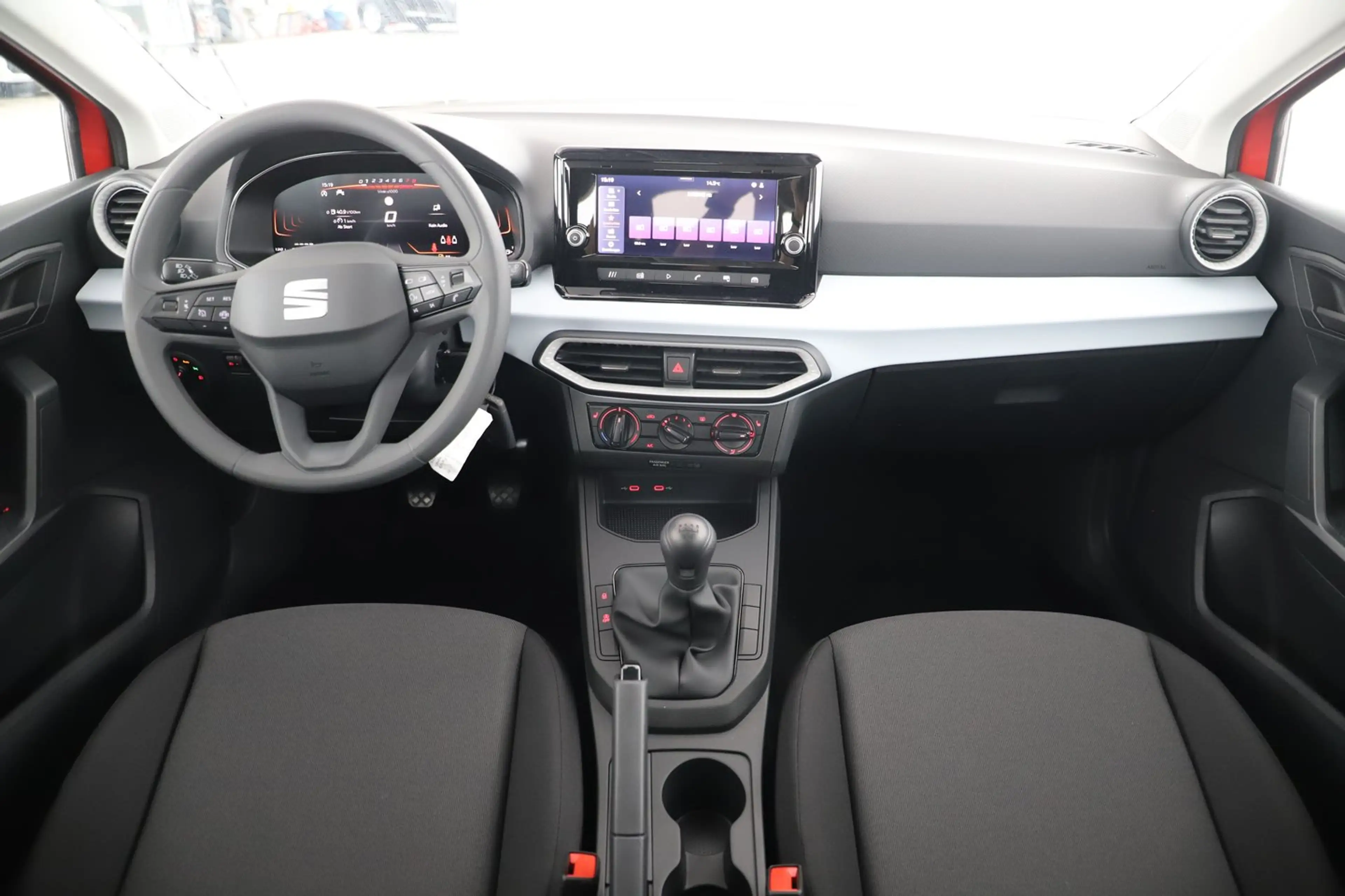 SEAT Ibiza Reference Edition 1.0 80PS — photo 12