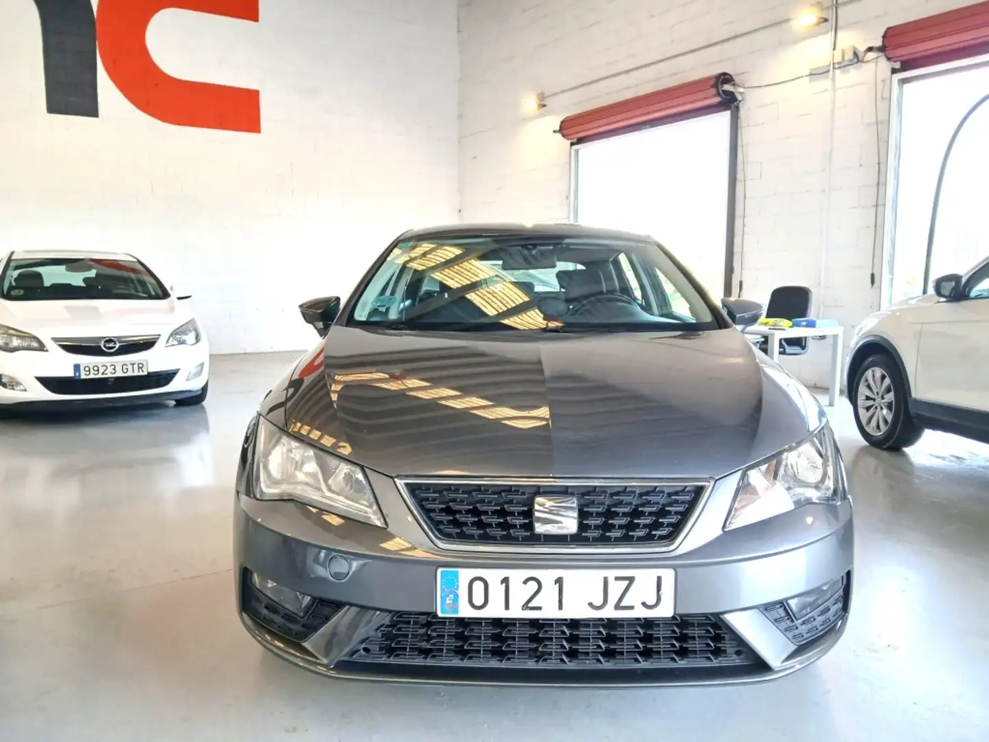 SEAT Leon 1.2 TSI S&S Style 110 Gris - 2