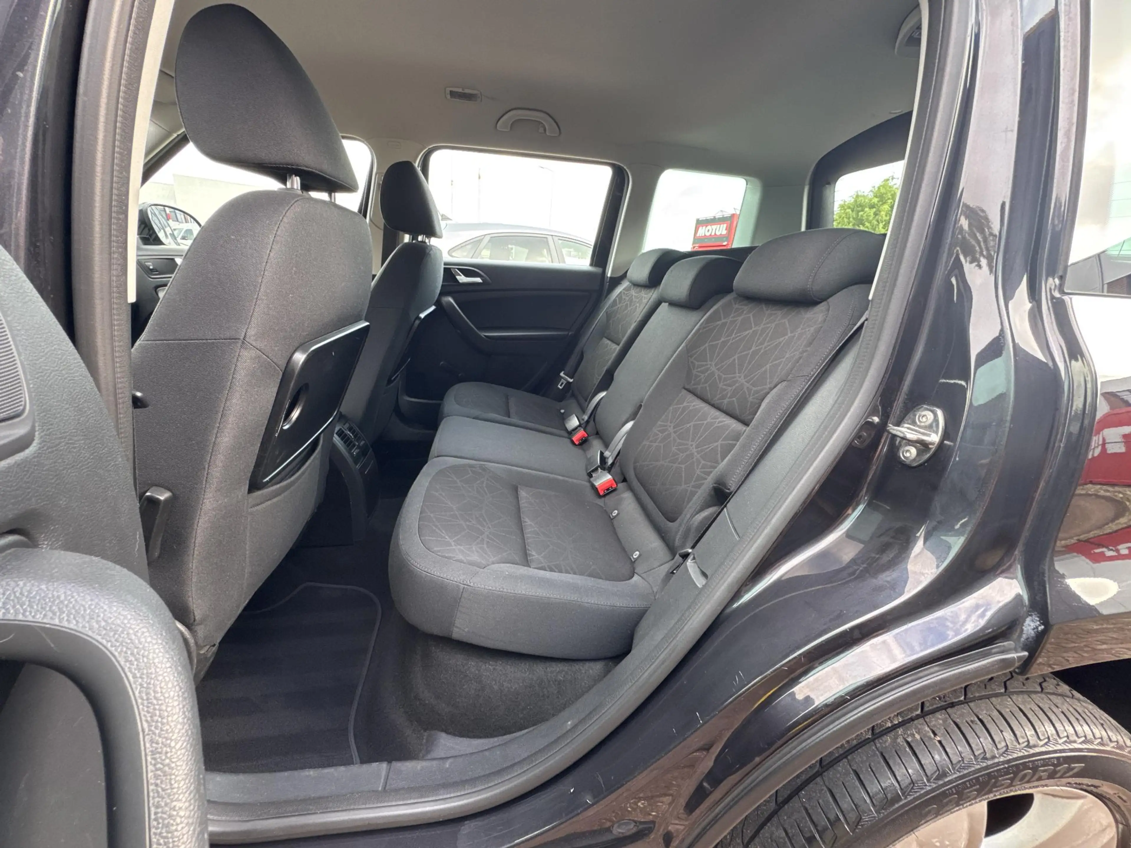 Skoda Yeti 1.2 TSI Tour Automaat! Prijs incl BOVAG garantie. — photo 14