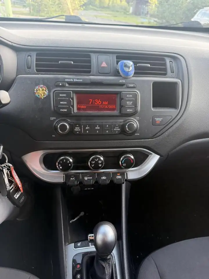 Kia Rio снимка Kia Rio