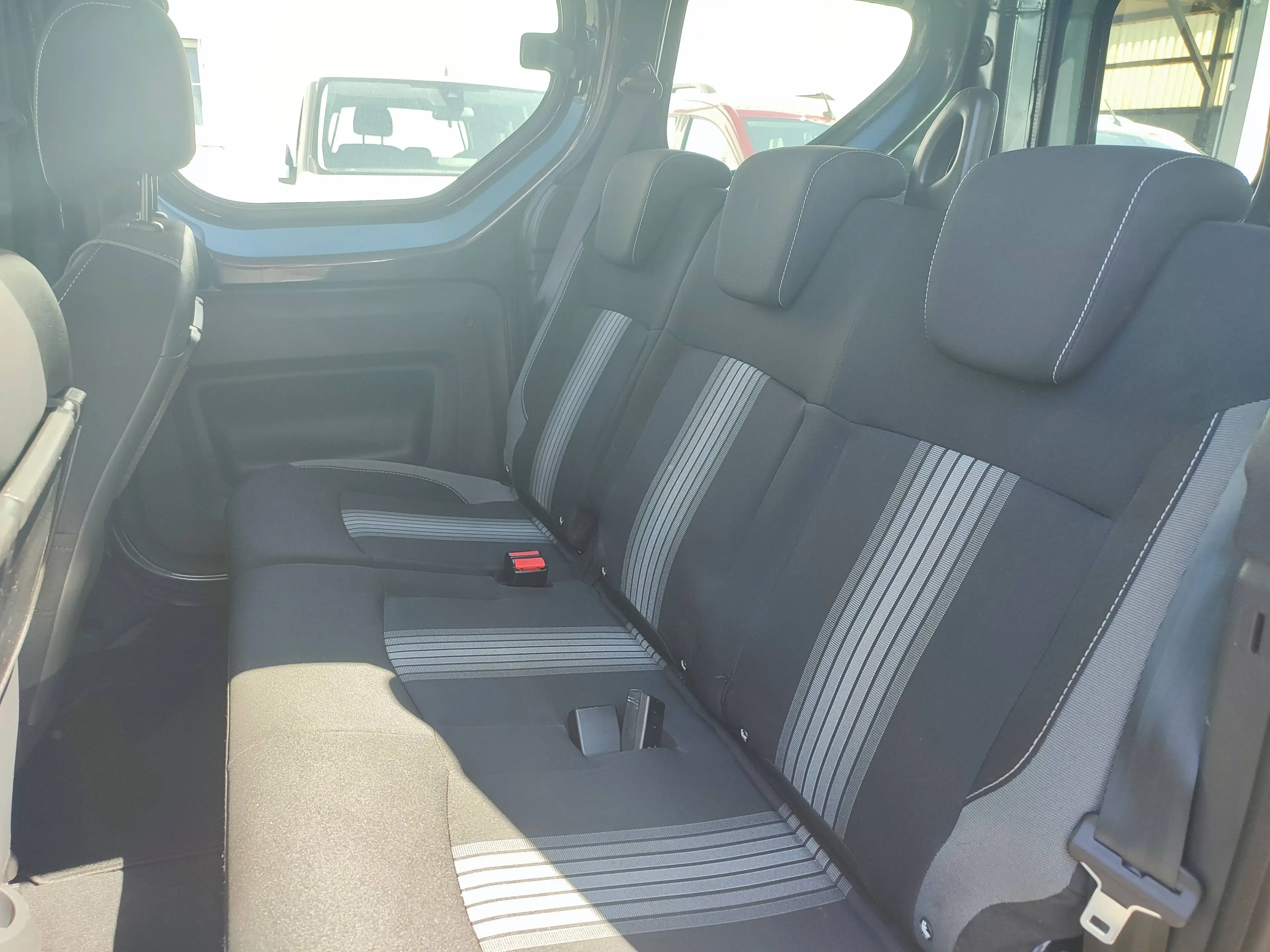 Dacia Dokker Stepway Navigation+Cam/Klima/AHK — photo 5