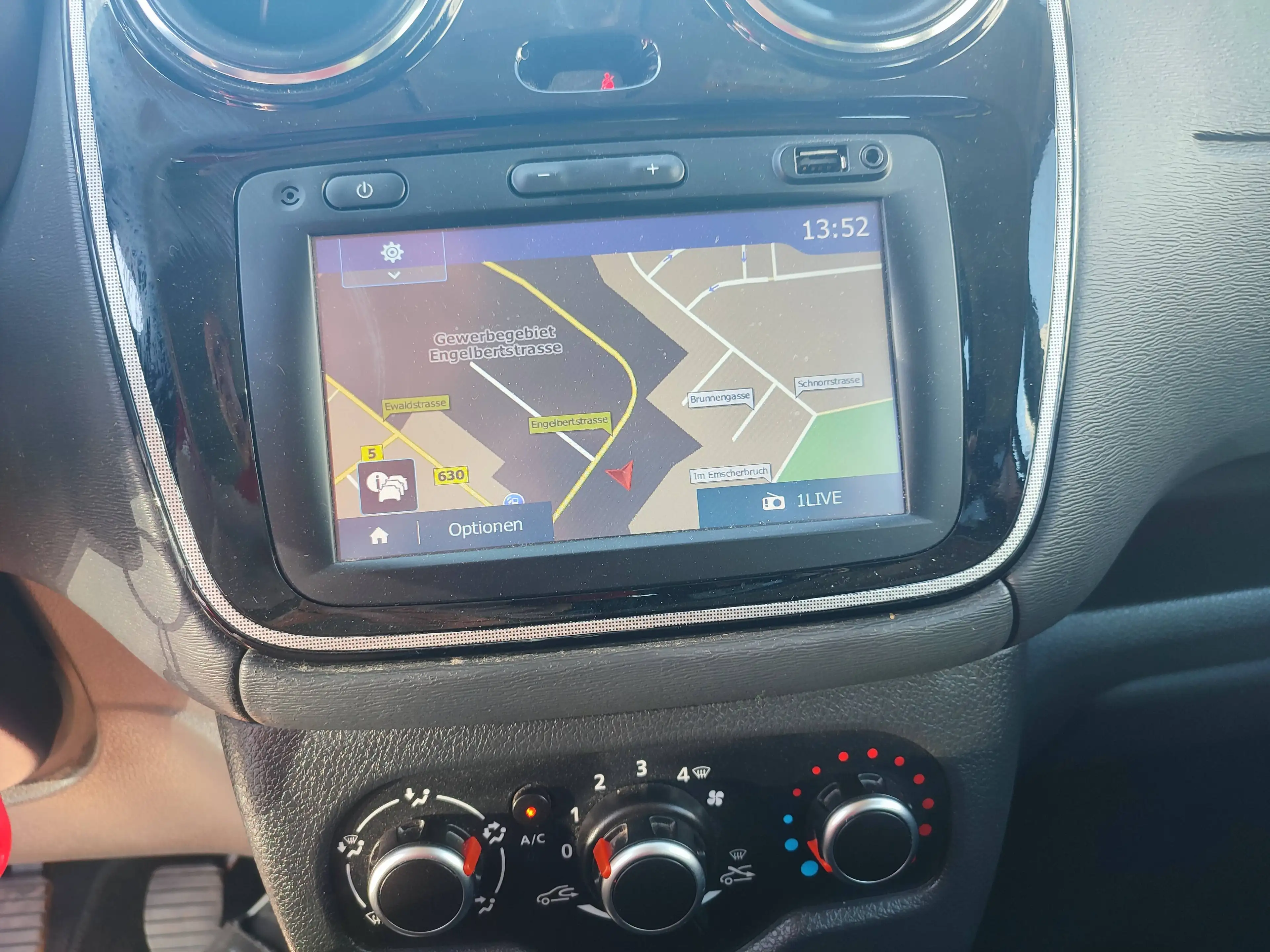 Dacia Dokker Stepway Navigation+Cam/Klima/AHK — photo 7