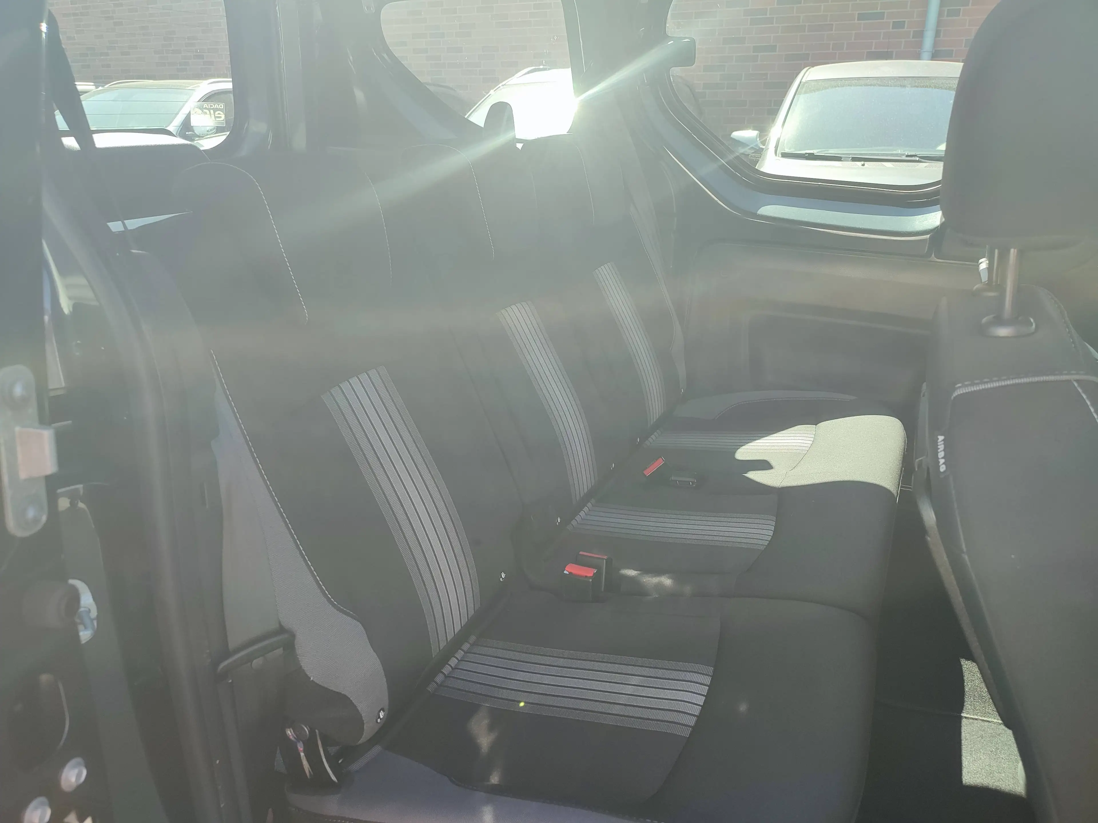 Dacia Dokker Stepway Navigation+Cam/Klima/AHK — photo 11