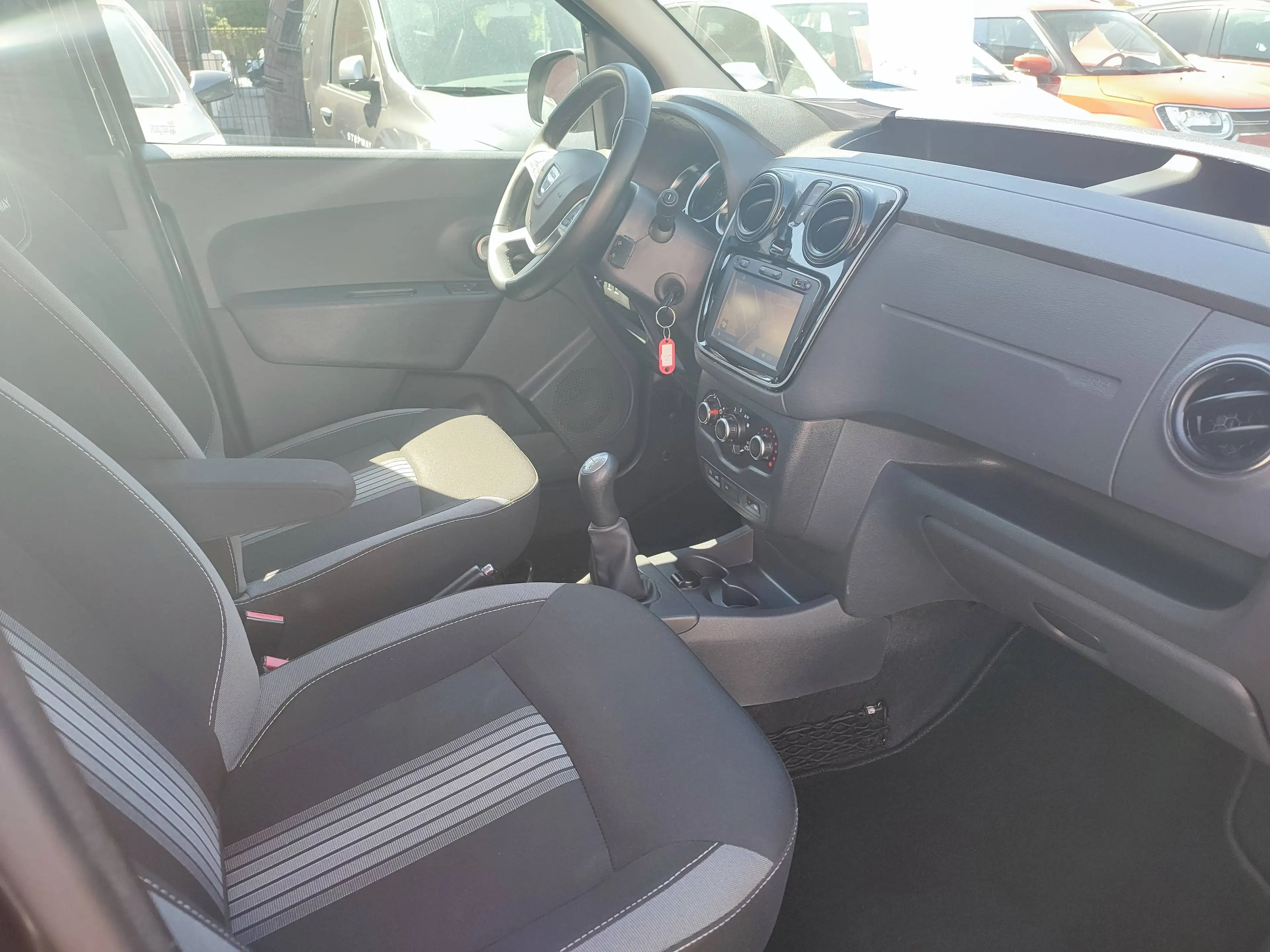 Dacia Dokker Stepway Navigation+Cam/Klima/AHK — photo 10