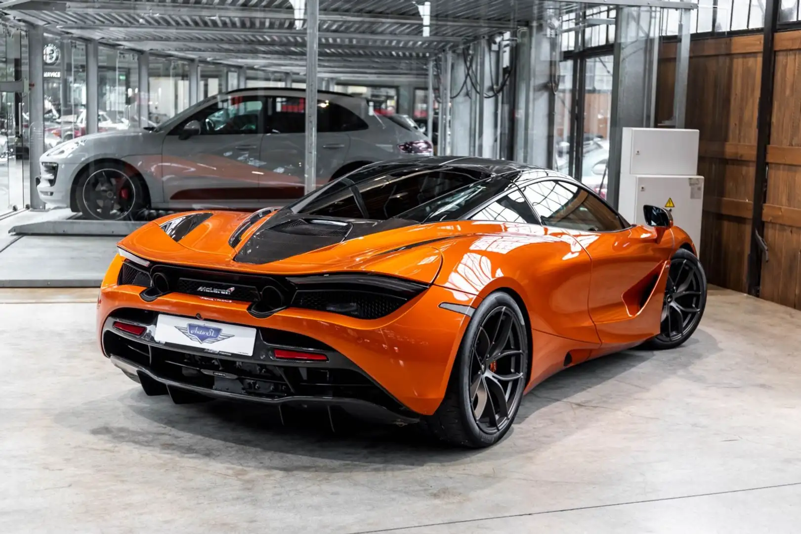 McLaren 720S Оранжевий - 2