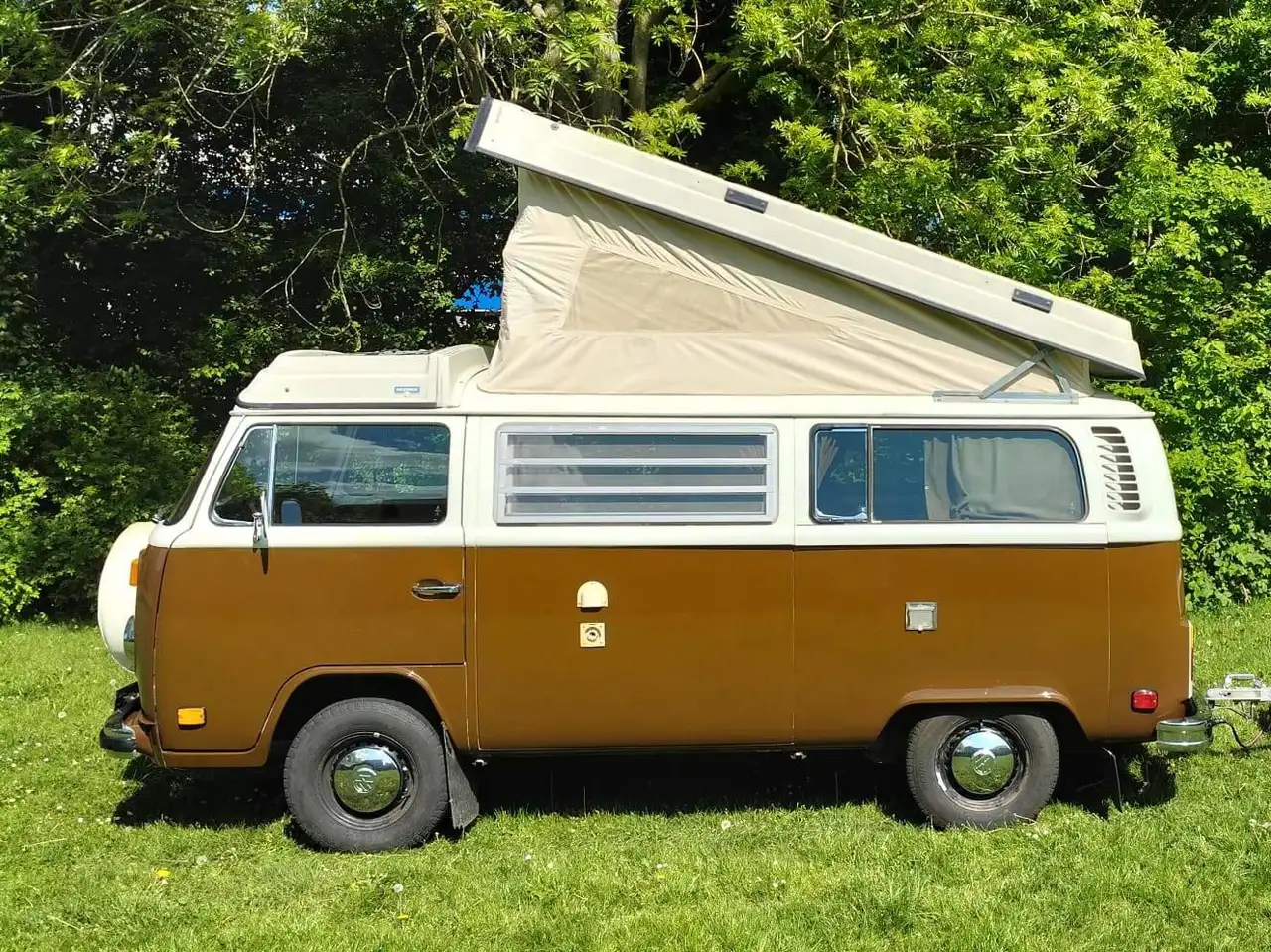 Volkswagen Transporter VW T2B Westfalia Champagne Edition II, foto 3