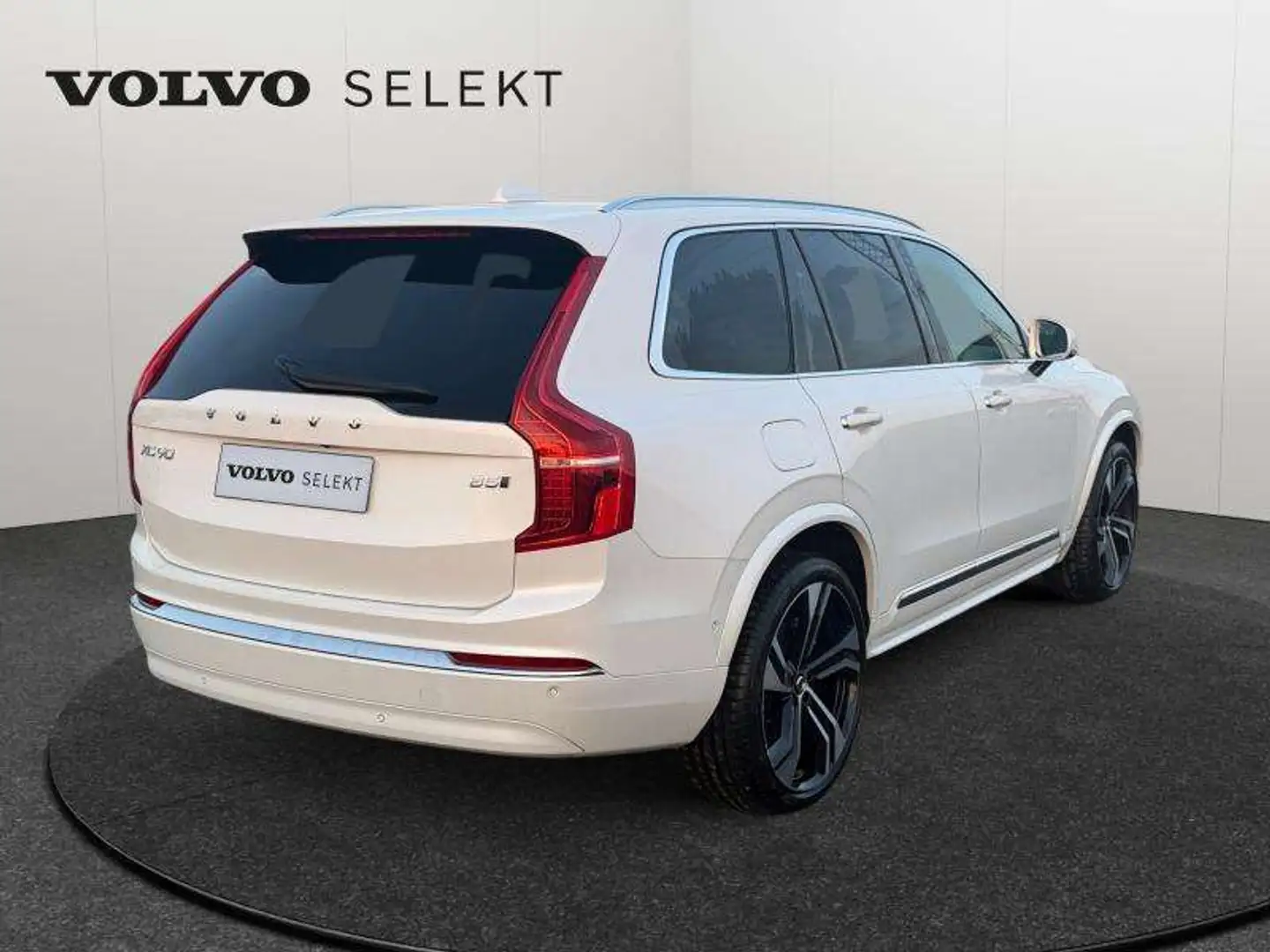 Volvo XC90 B5 Plus Bright / Diesel Белый - 2