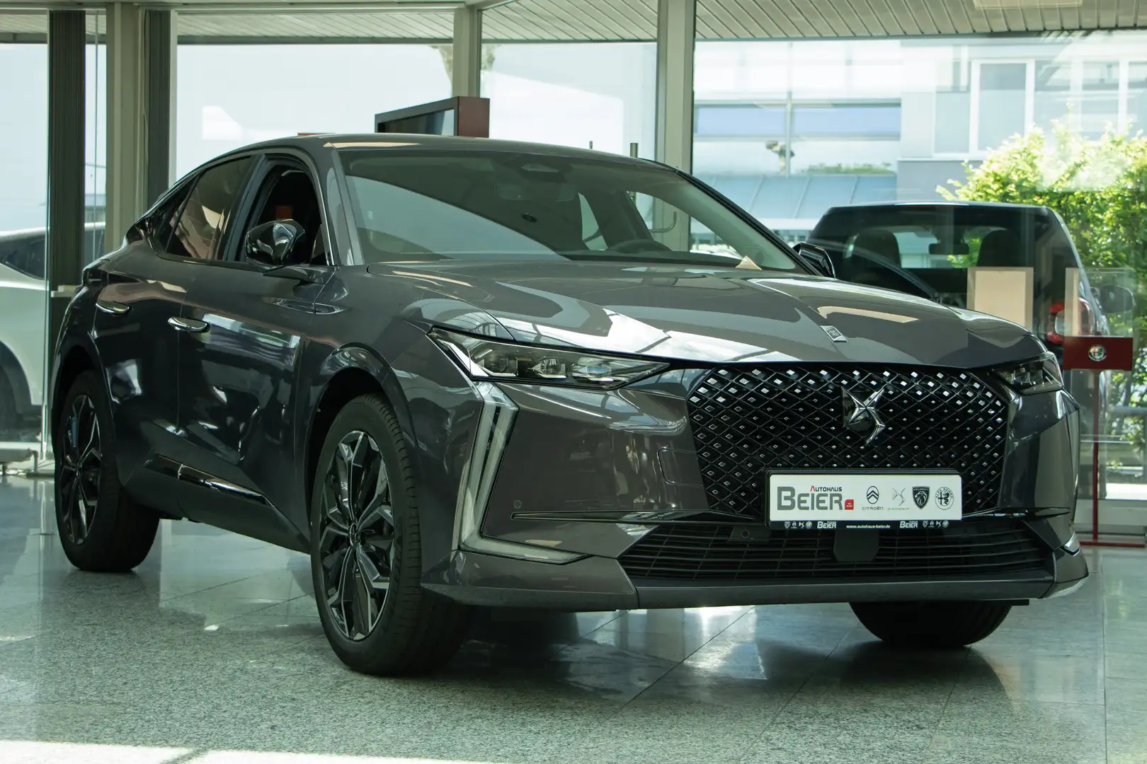 DS Automobiles DS 4 DS4 1.2 Mild-Hybrid 136 Antoine de Saint Exupéry K Gri - 2