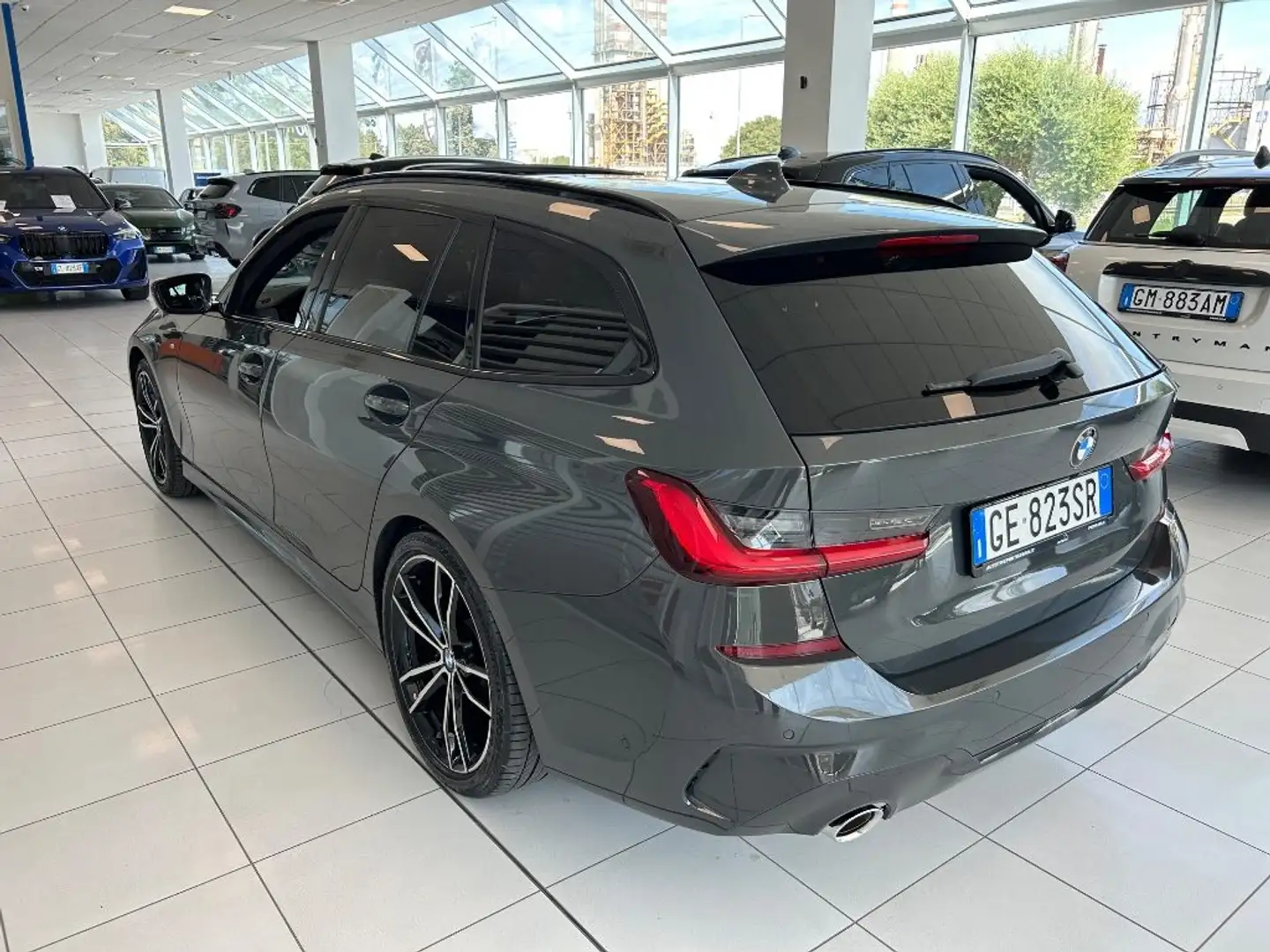 BMW 320 i Touring Msport Auto Grigio - 2