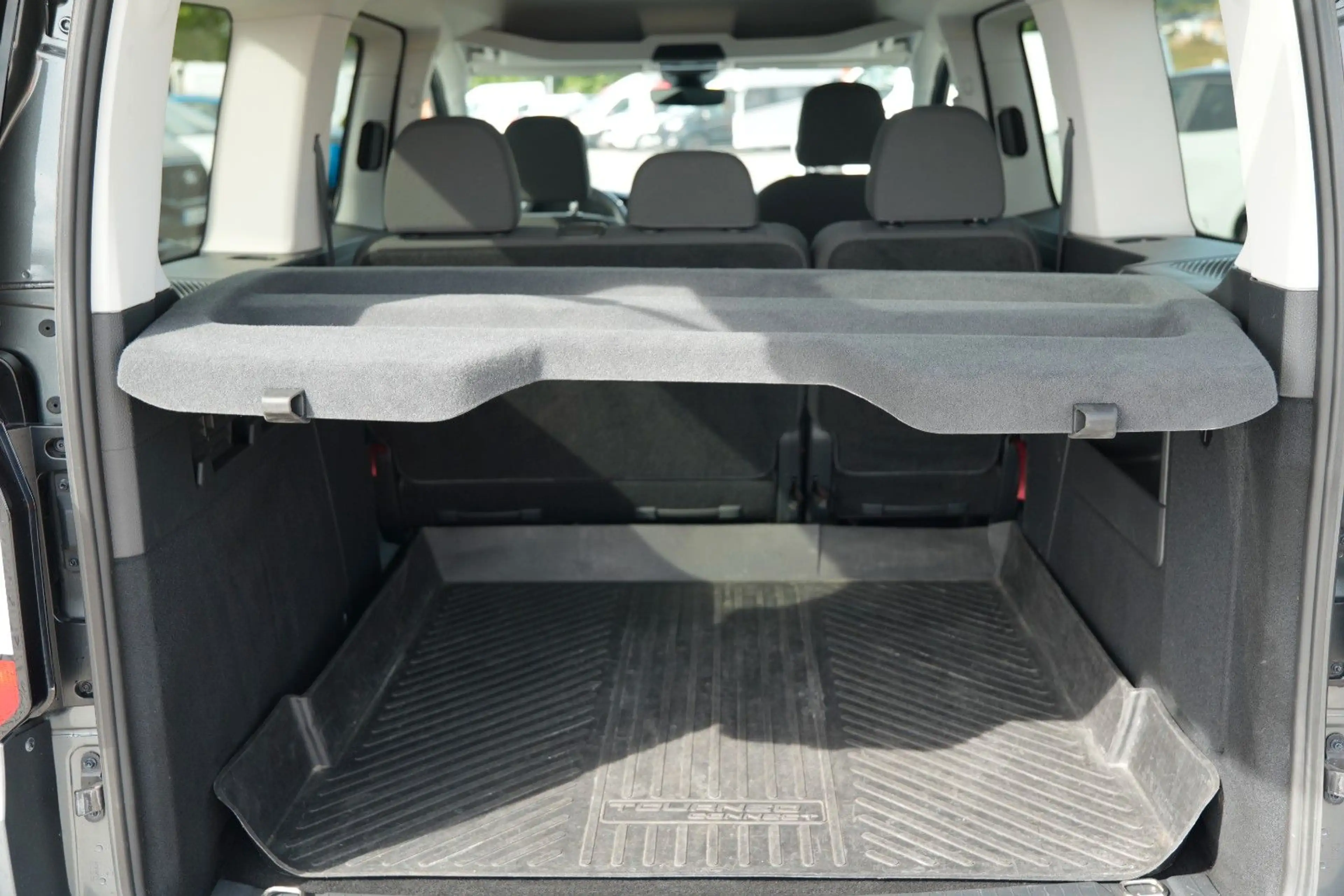 Ford Grand Tourneo Connect Titanium 2.0 EcoBlue — photo 9