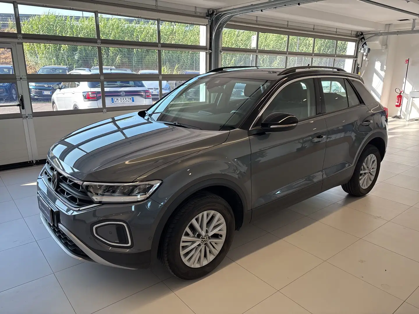 Volkswagen T-Roc 2.0 TDI SCR LIFE 115 CV Schwarz - 1