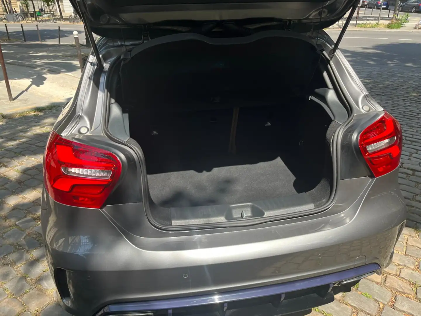 Mercedes-Benz A 45 AMG 45 AMG 381 ch - 2