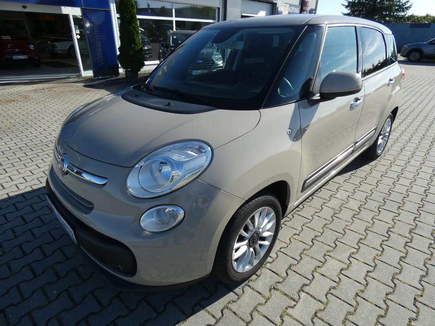 Fiat 500L Living 0.9 TwinAir 7-Sitzer, 16" Alu, WR, PDC, Top Beige - 1