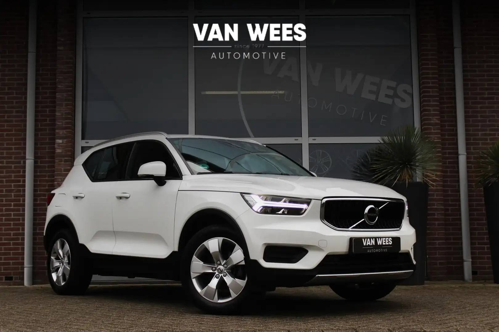Volvo XC40 1.5 T3 Momentum Pro | 1e eigenaar | NL auto | Inc Blanc - 1