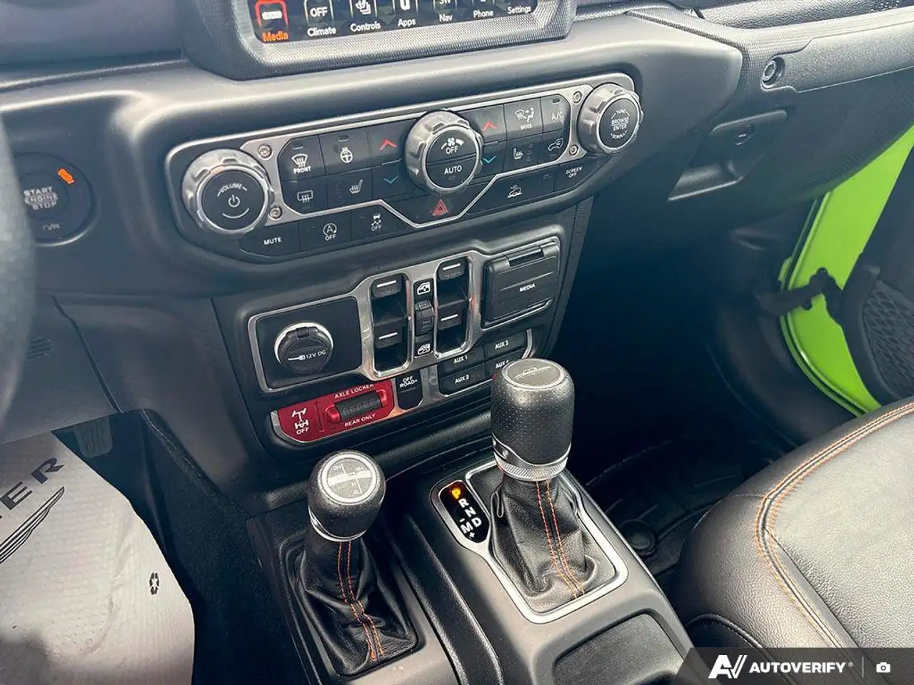Jeep Gladiator снимка Jeep Gladiator