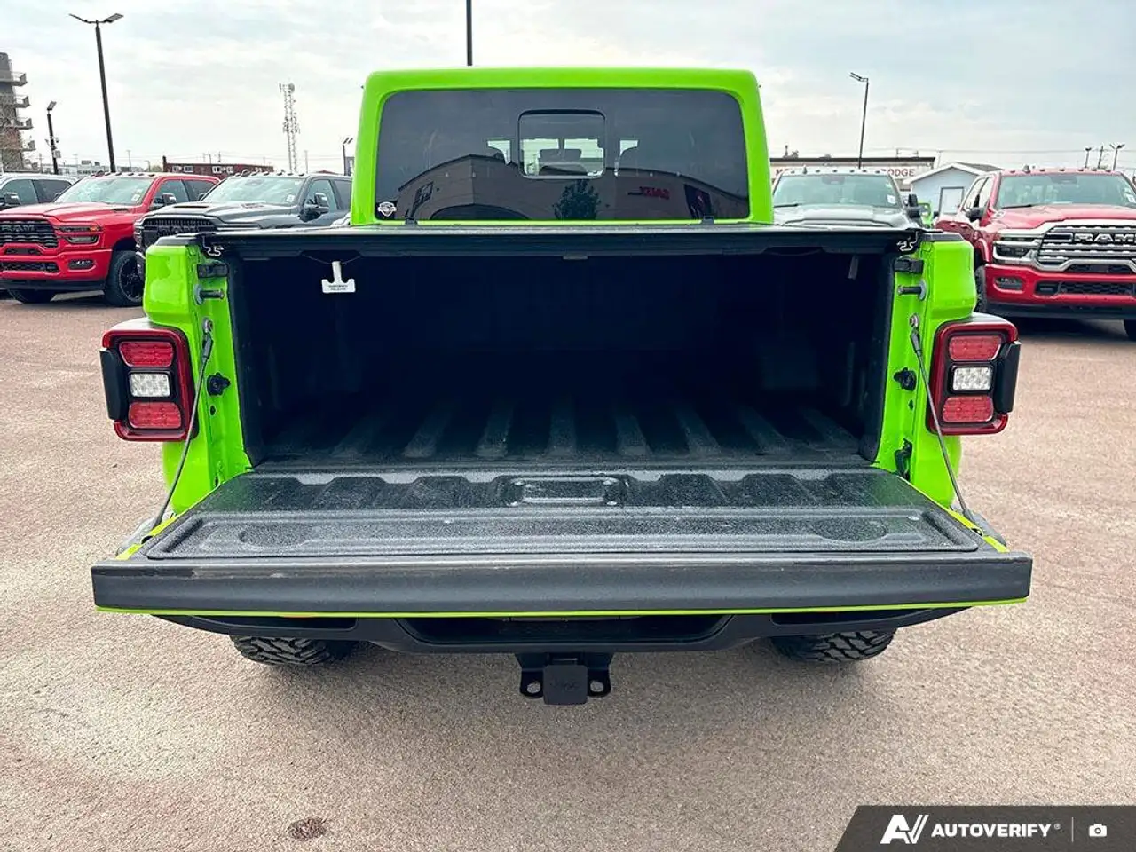 Jeep Gladiator снимка Jeep Gladiator