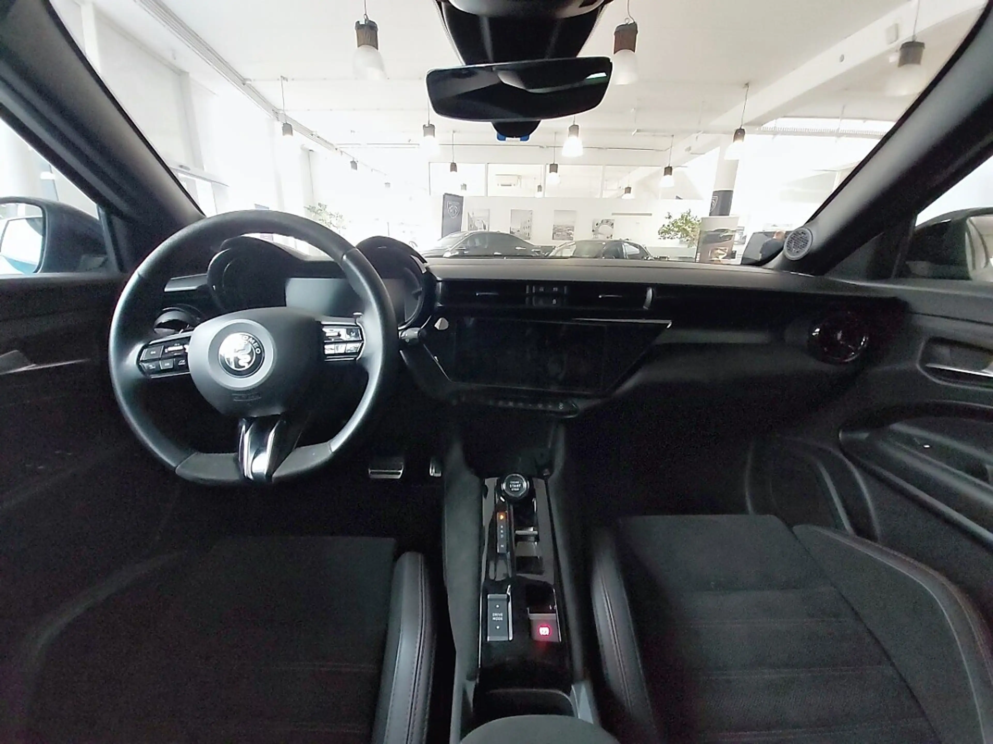 Alfa Romeo Junior IBRIDA SPECIALE HYB — photo 9
