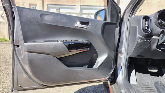 Kia Picanto view 7