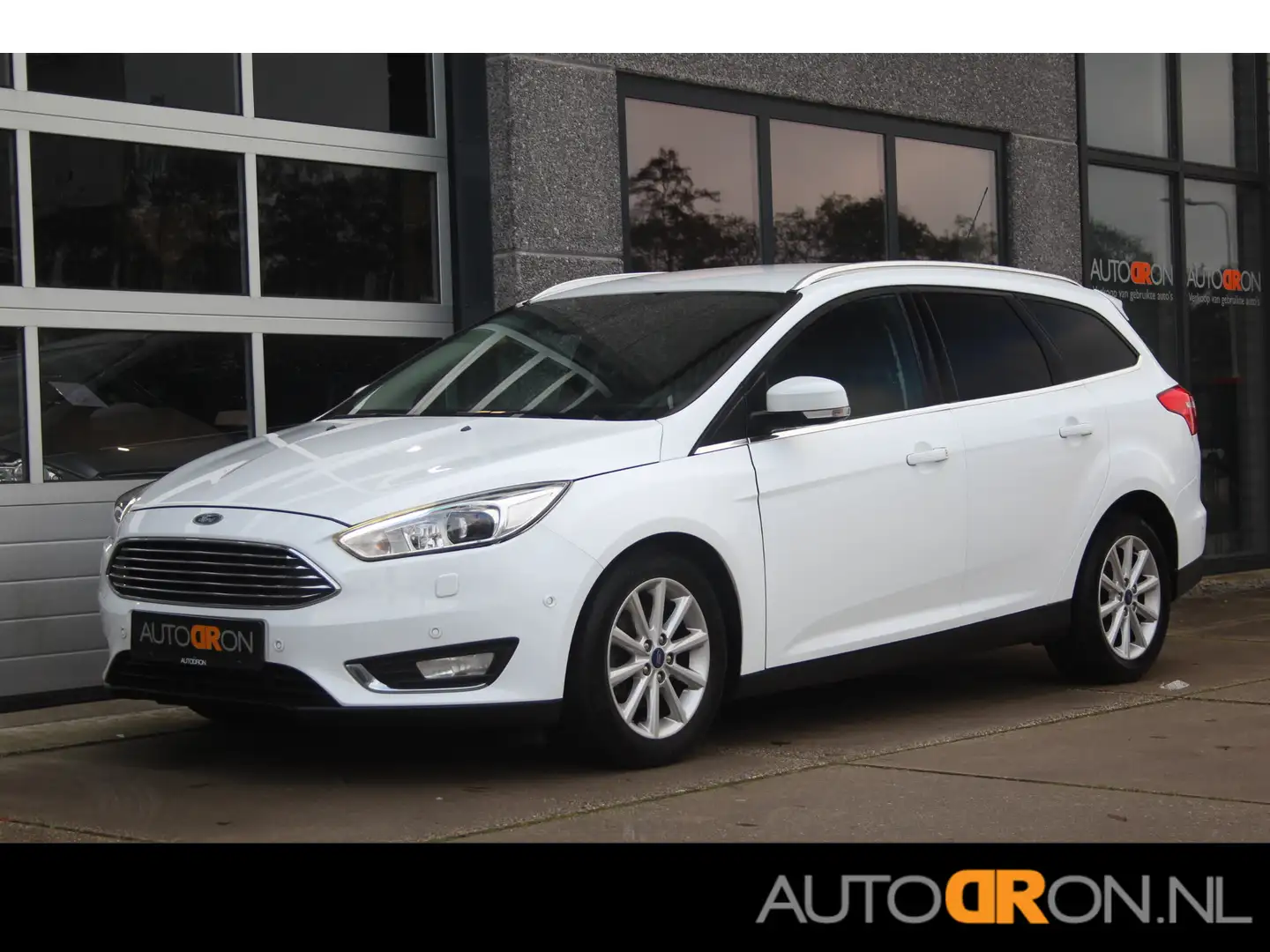 Ford Focus Wagon 1.0 125 Pk Titanium Edition Half Leder Elec Wit - 1