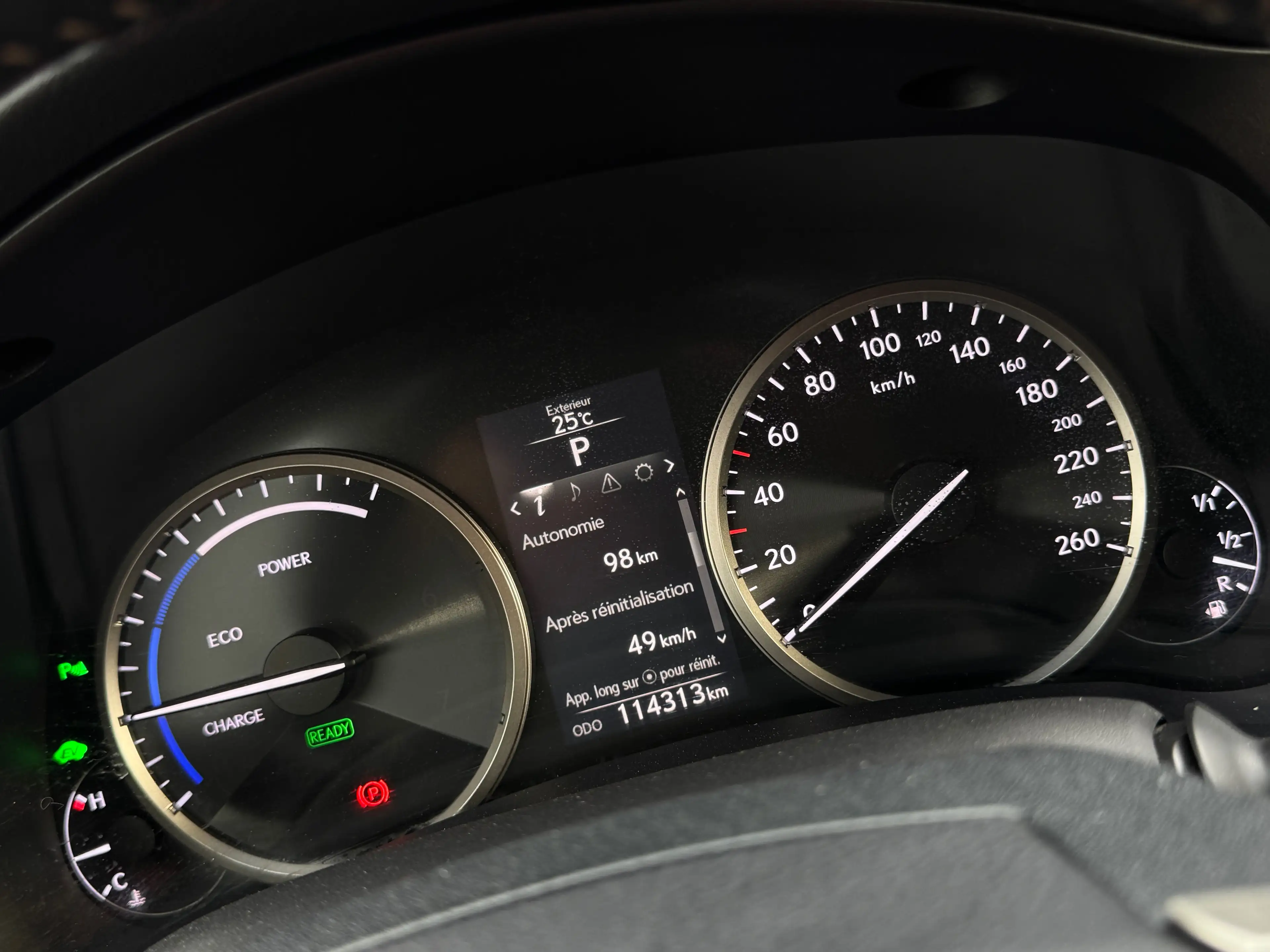 Lexus NX 300h 2.5i HYBRID / BOITE AUTO / FULLOPTIONS / 1PROP CARNET LEXUS — photo 15
