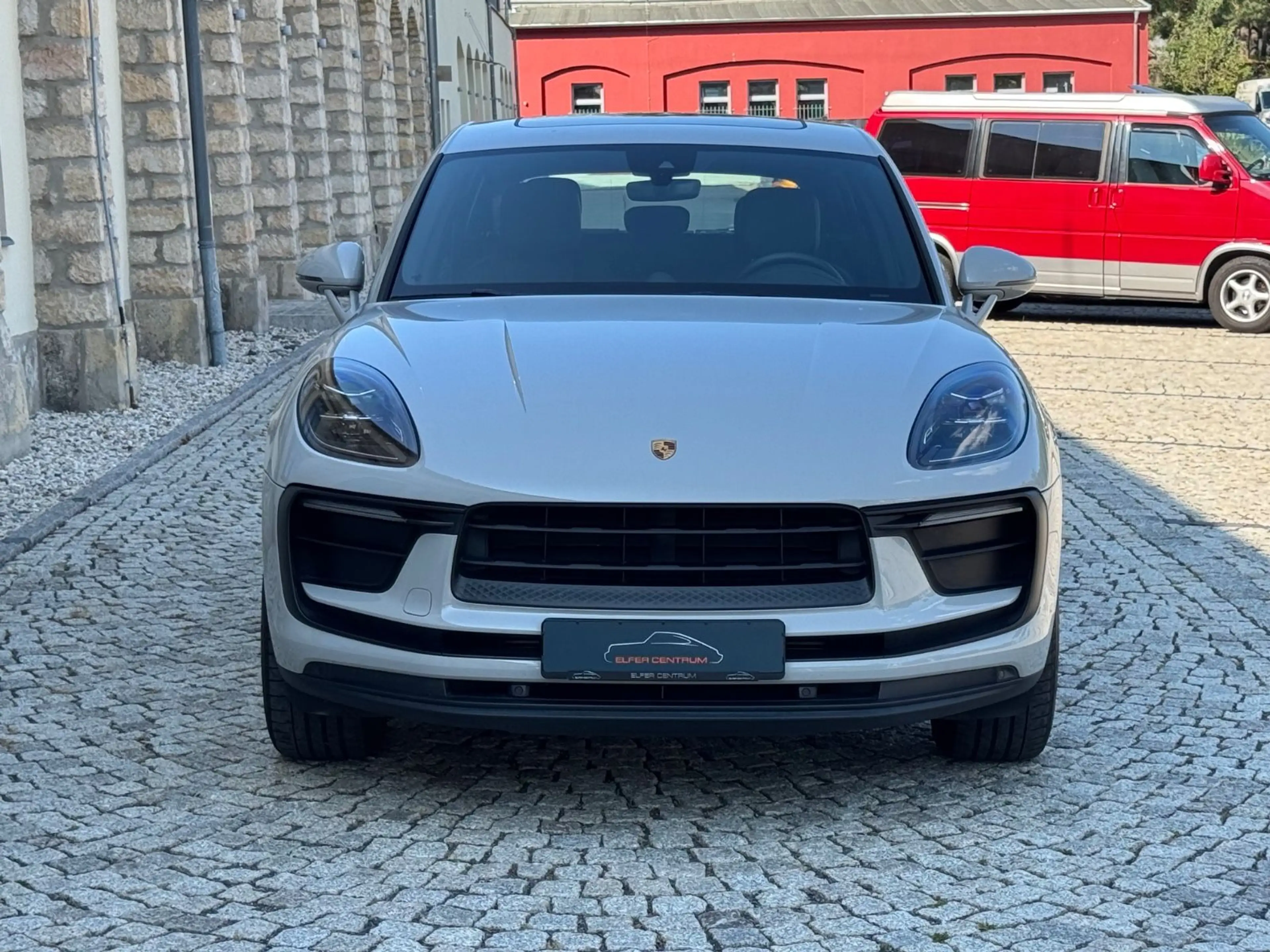Porsche Macan / BOSE / Pano / Standheizung — photo 14