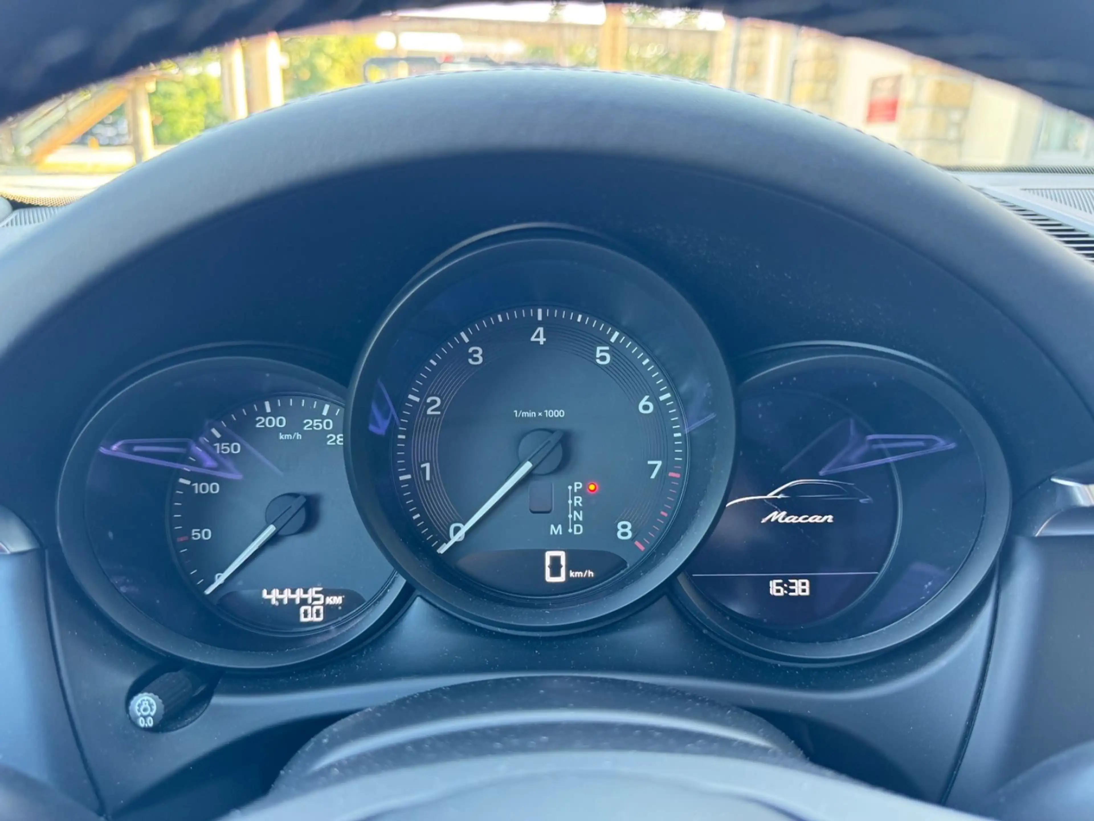Porsche Macan / BOSE / Pano / Standheizung — photo 13