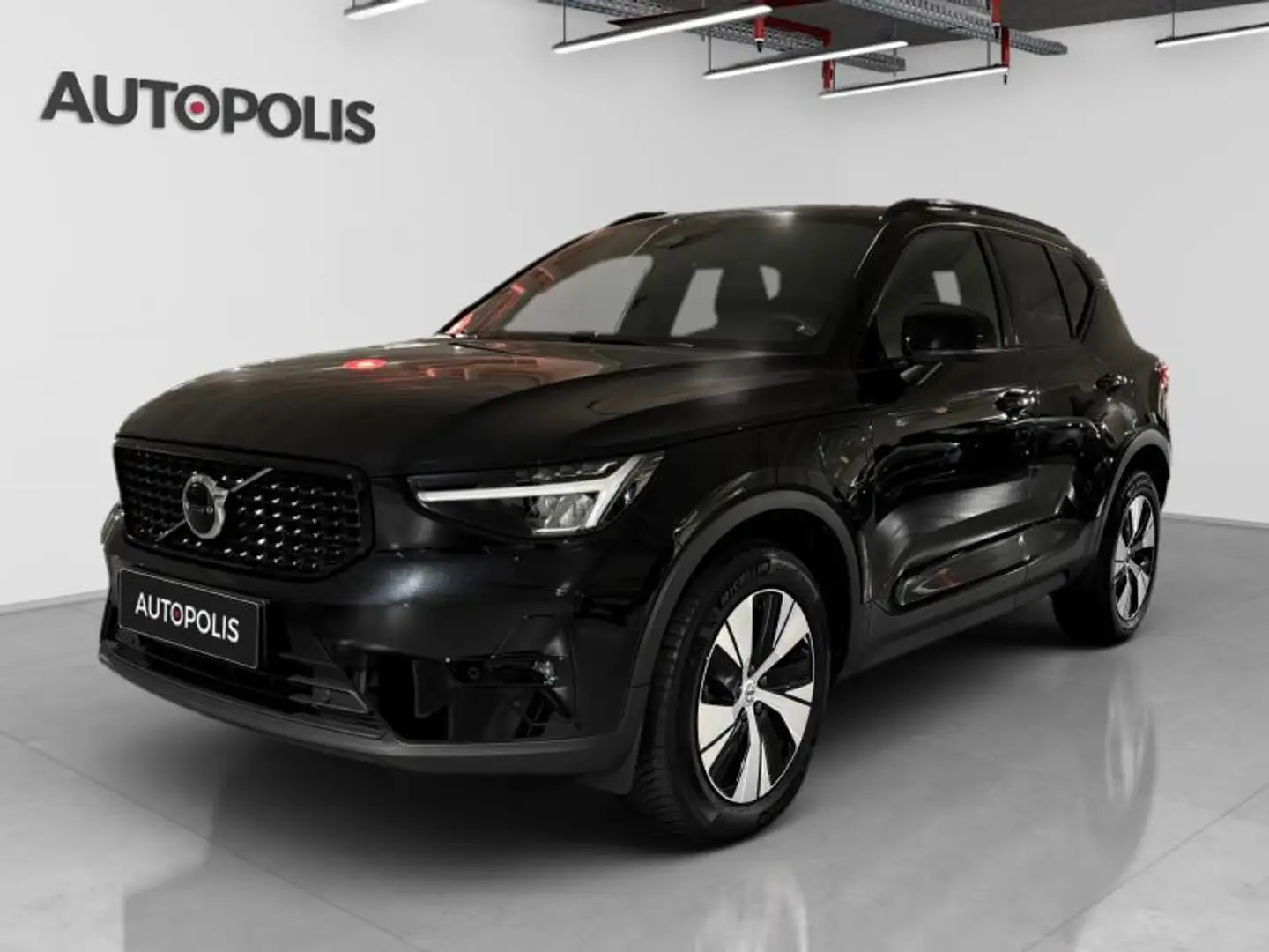 Volvo XC40 1.5 T5 Plus Dark PHEV 262 PS Noir - 1