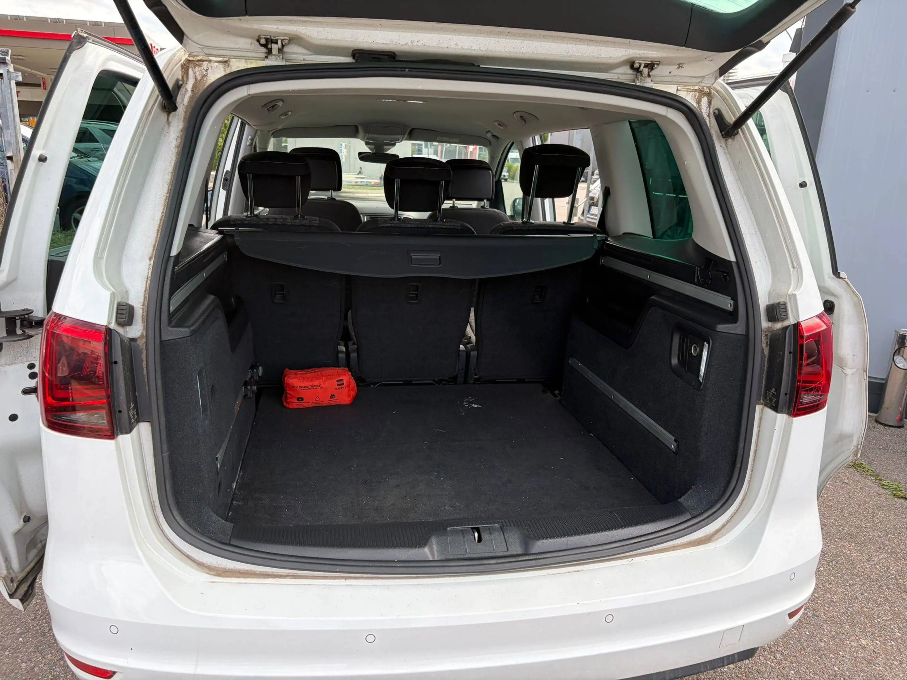 SEAT Alhambra Alhambra 2.0 TDI S — photo 13