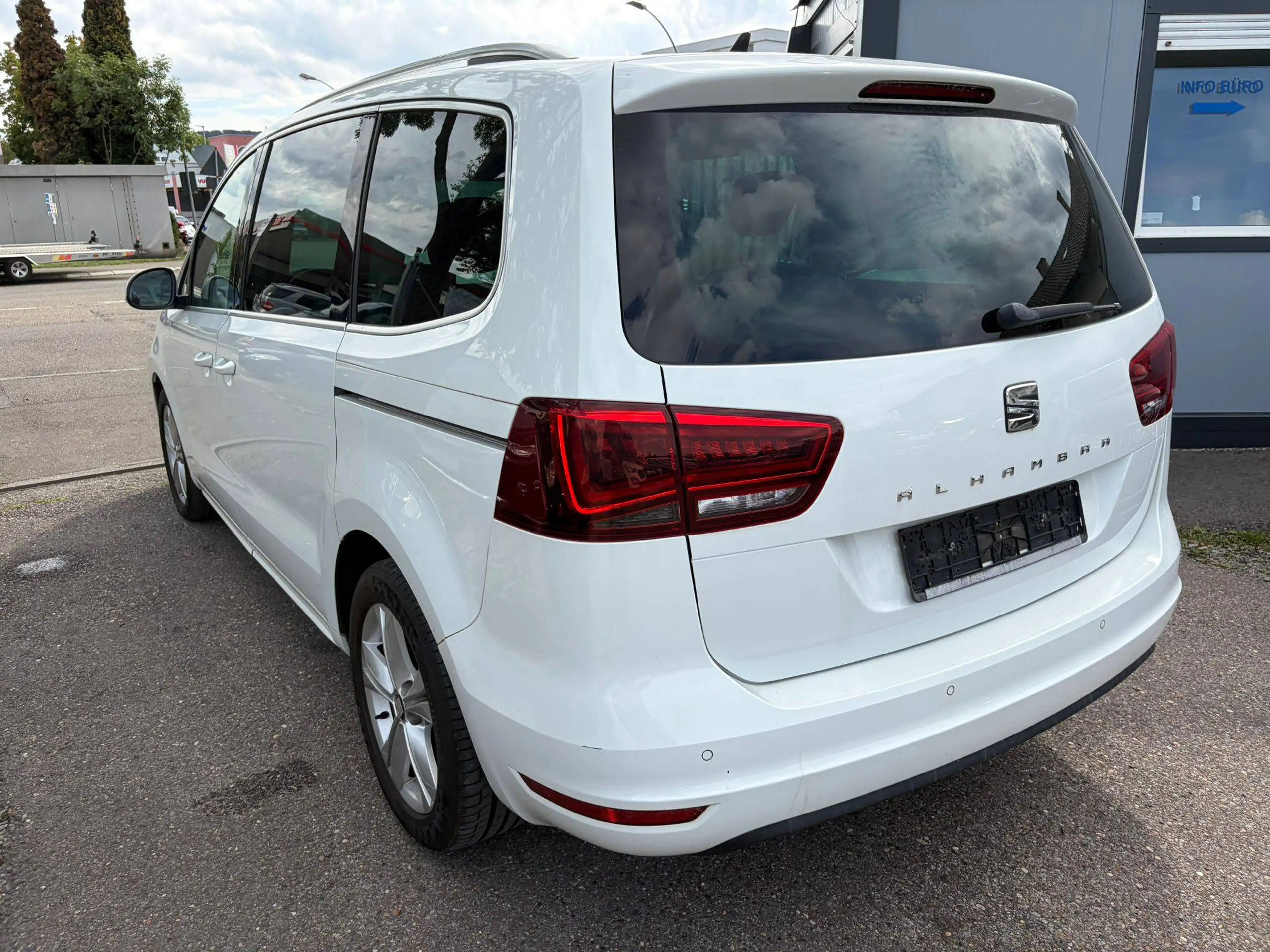 SEAT Alhambra Alhambra 2.0 TDI S — photo 5