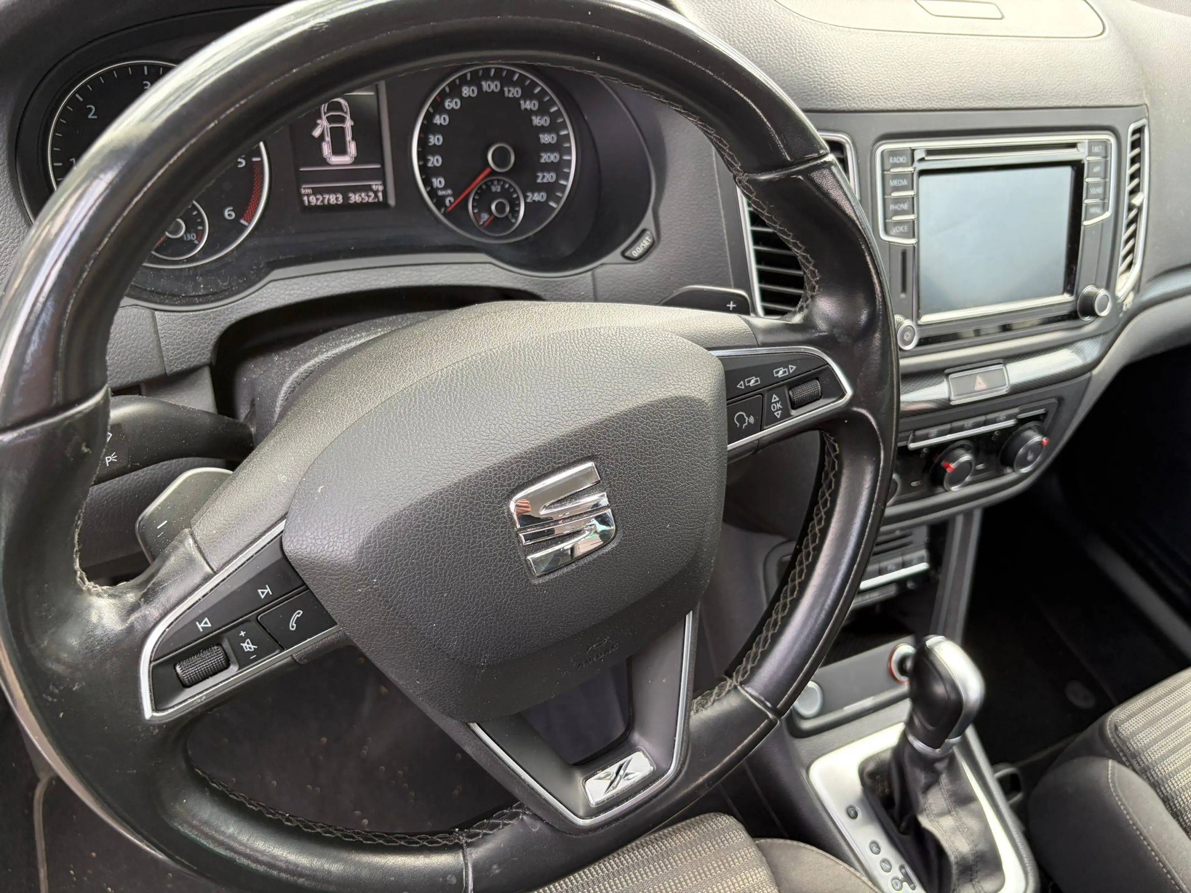 SEAT Alhambra Alhambra 2.0 TDI S — photo 15