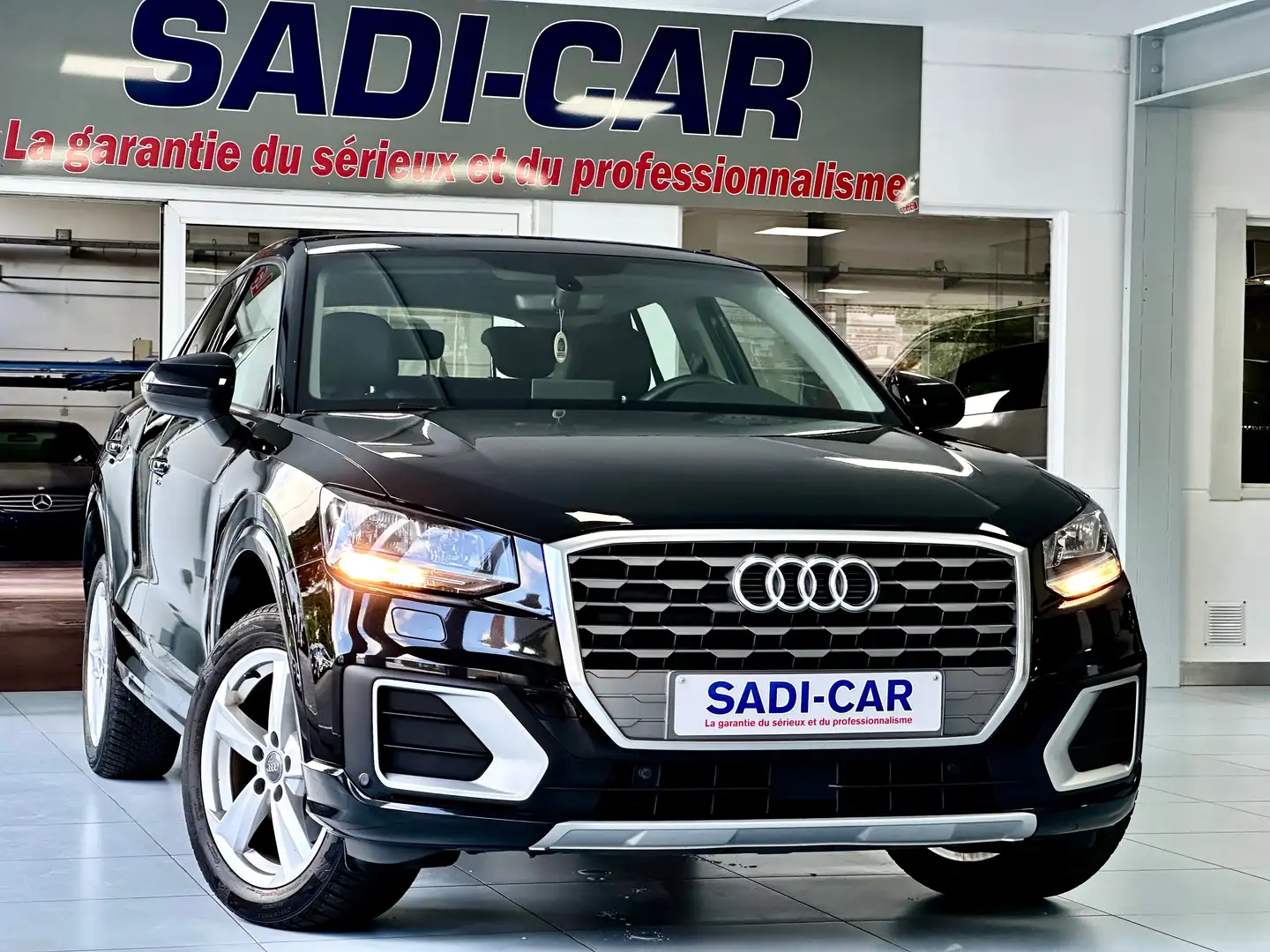 Audi Q2 1.6 TDi 115cv SPORT Zwart - 1