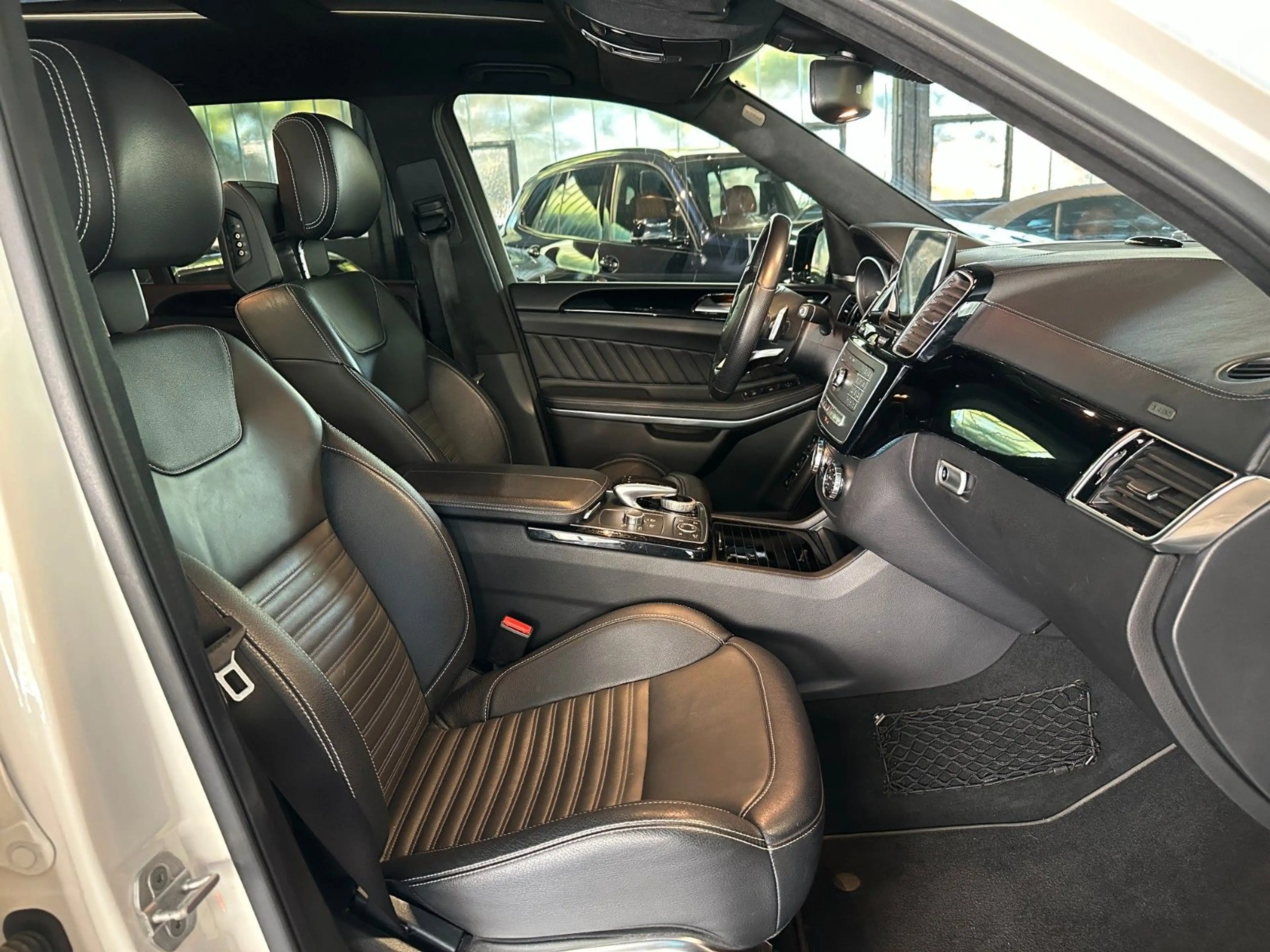 Mercedes-Benz GL 500 4Matic AMG*ACC*AirMatic*AHK*Pano — photo 16
