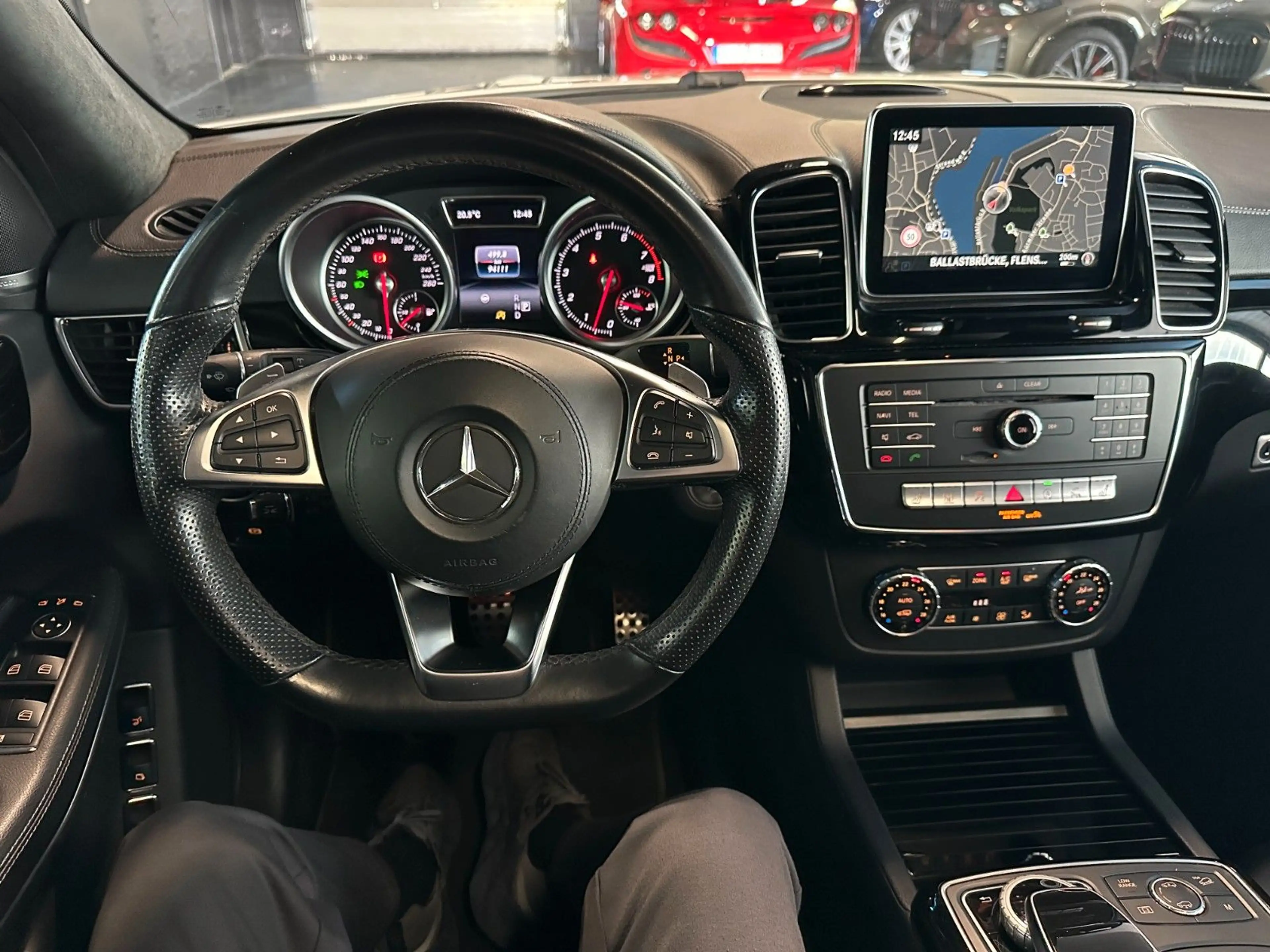 Mercedes-Benz GL 500 4Matic AMG*ACC*AirMatic*AHK*Pano — photo 13