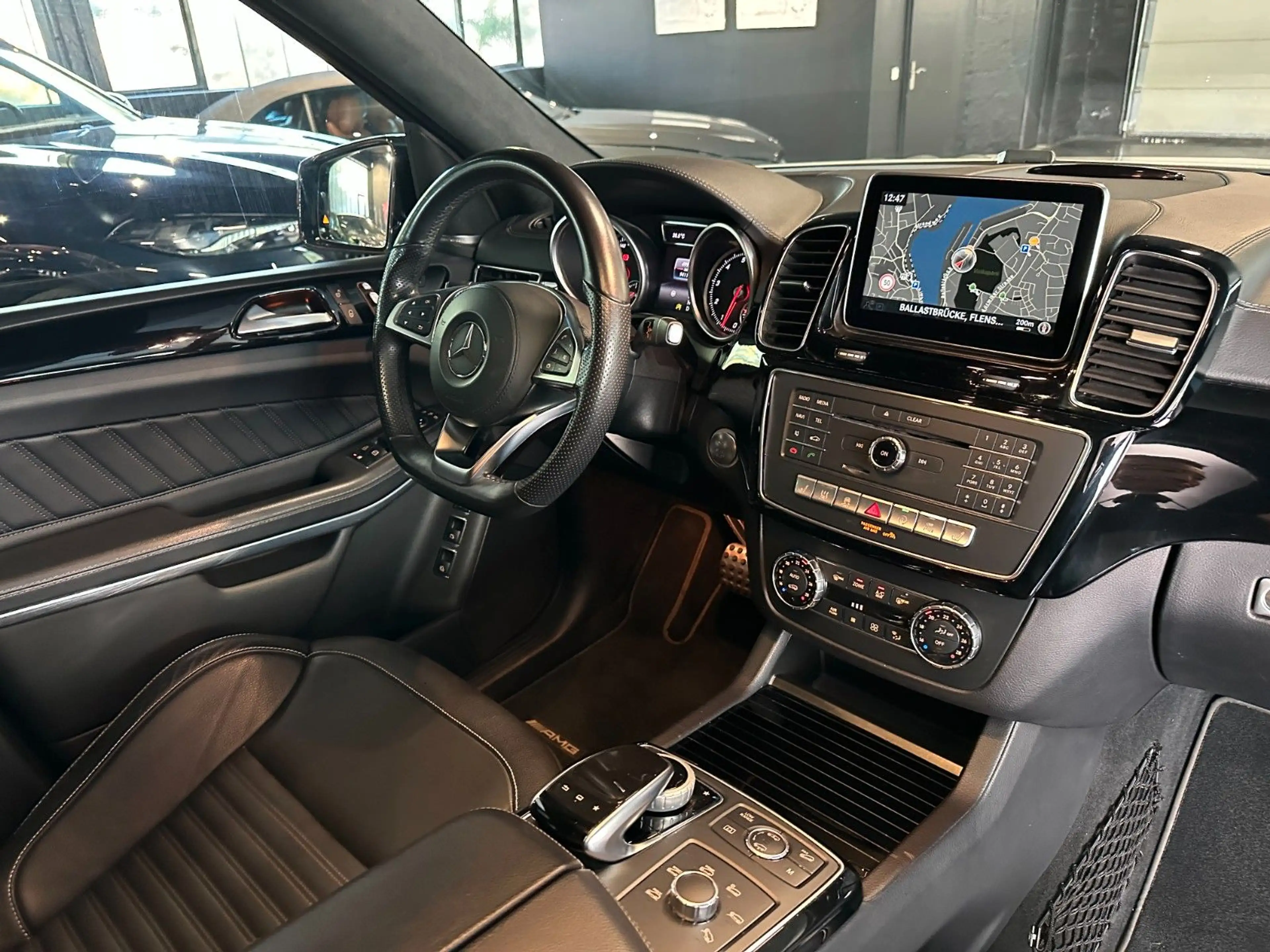 Mercedes-Benz GL 500 4Matic AMG*ACC*AirMatic*AHK*Pano — photo 17