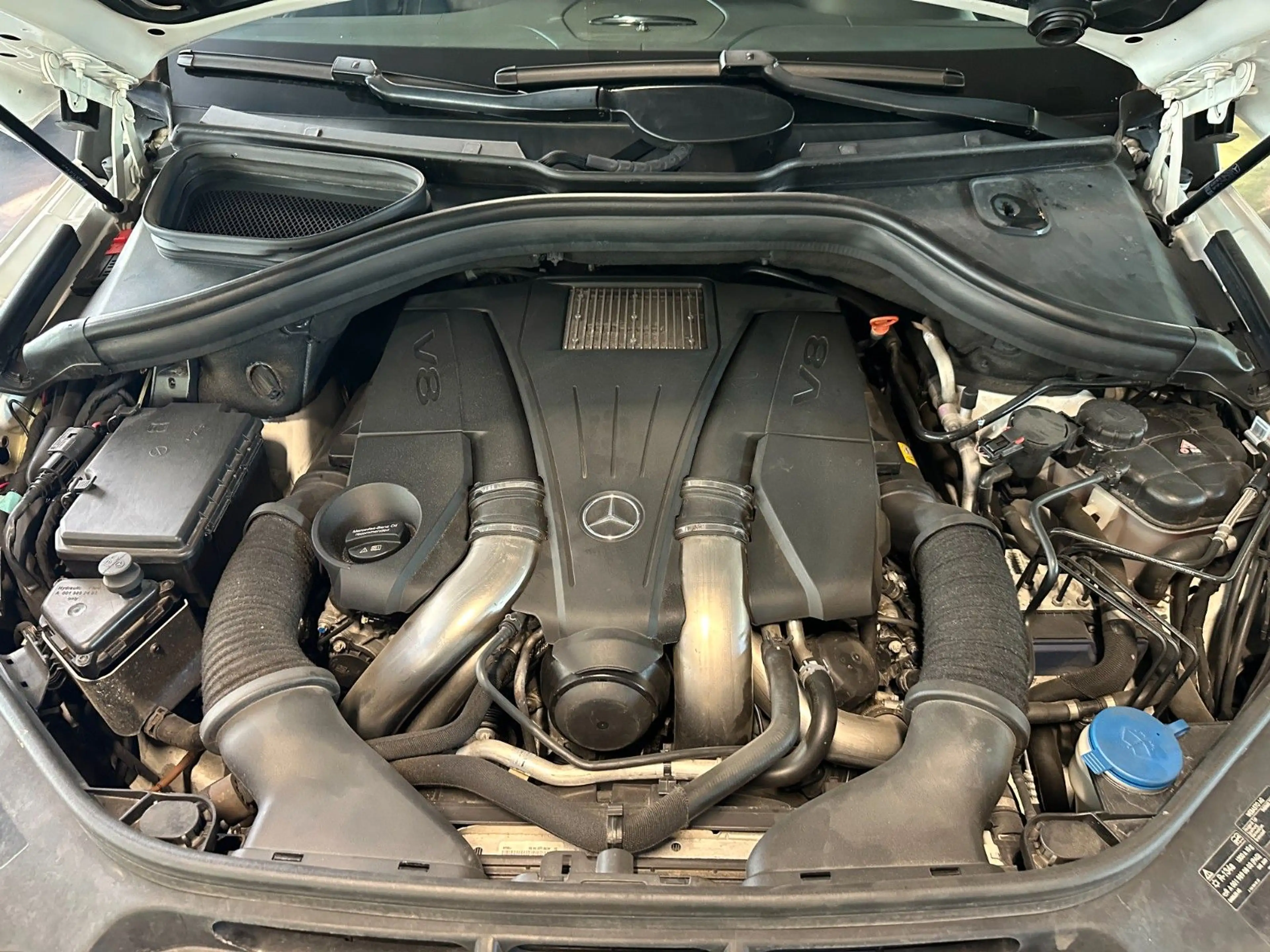 Mercedes-Benz GL 500 4Matic AMG*ACC*AirMatic*AHK*Pano — photo 33