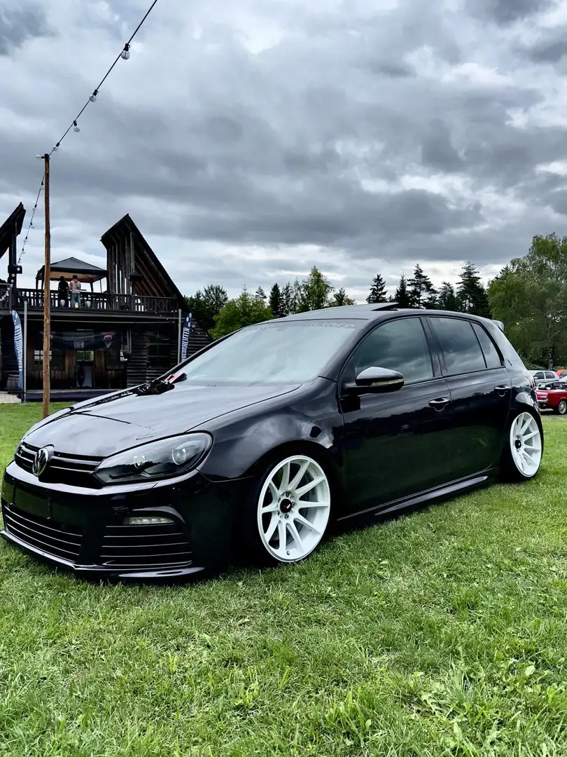 Volkswagen Golf R Black Edition - 1
