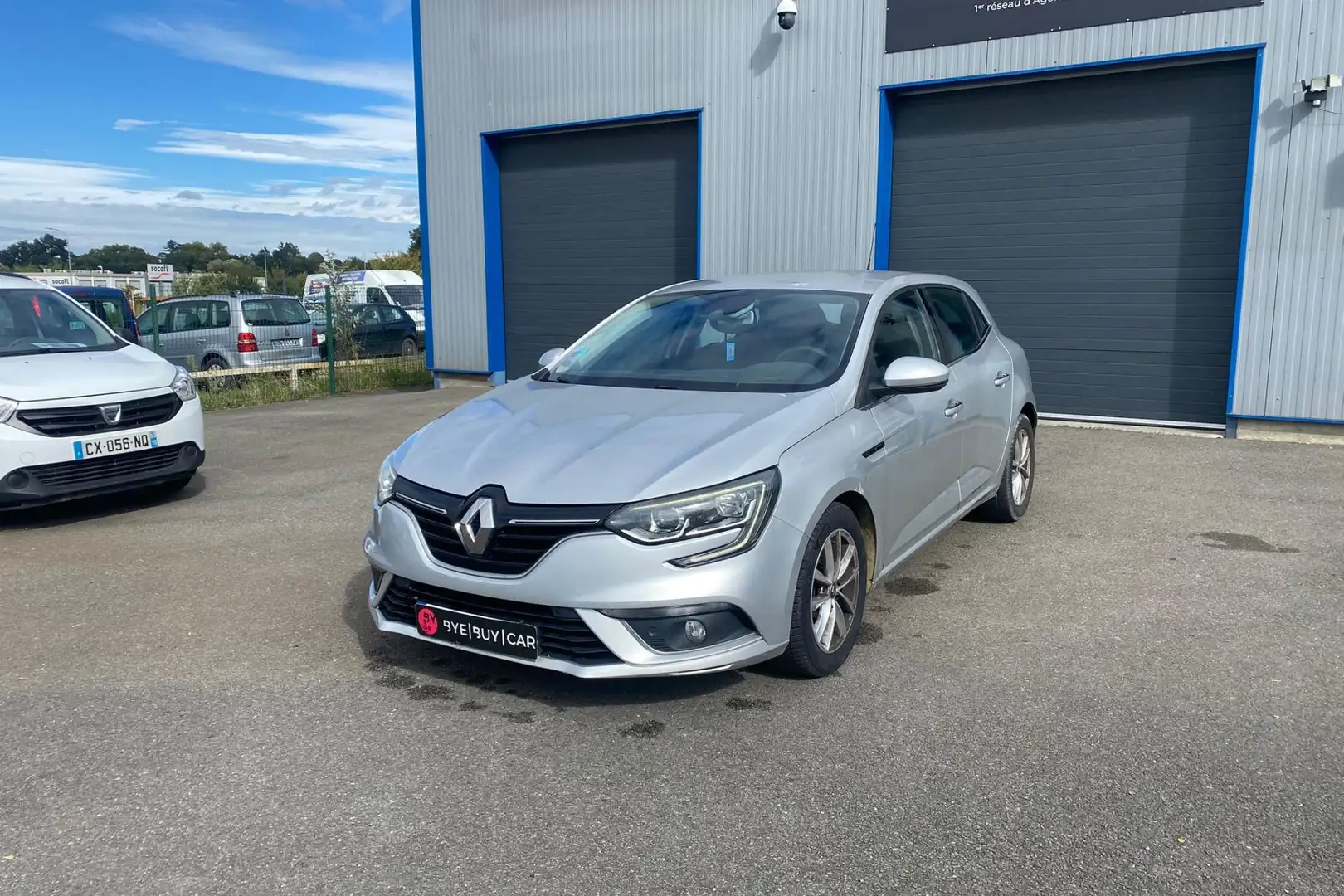 Renault Megane 1.2i 130CH ZEN GARANTIE 12 MOIS Gris - 1