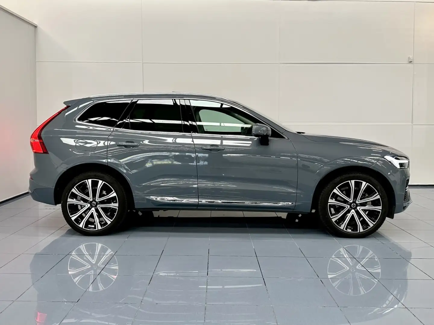 Volvo XC60 T6 Recharge Plus Bright Gris - 2