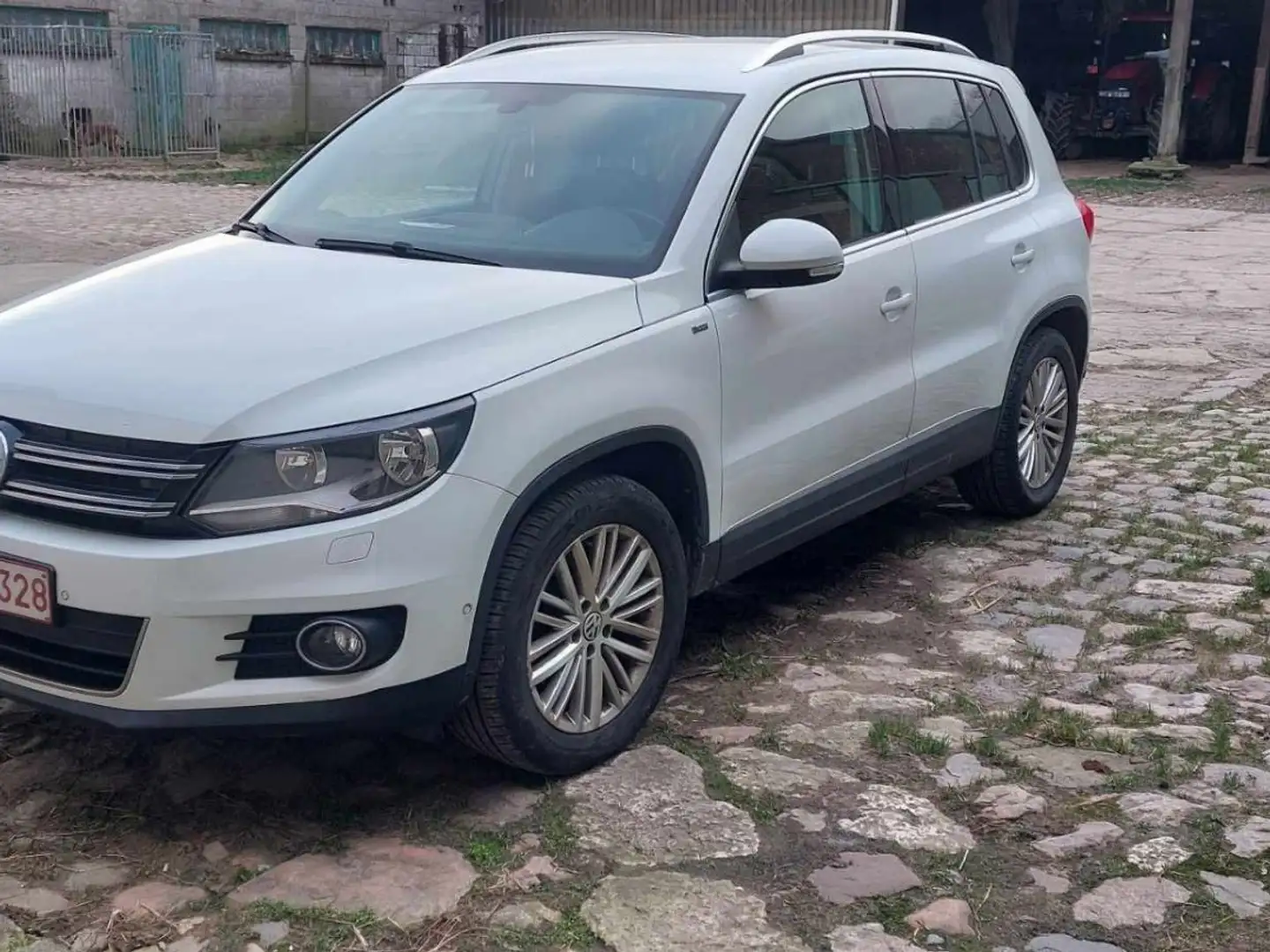 Volkswagen Tiguan 1.4 TSI Trend & Fun BMT Blanc - 1