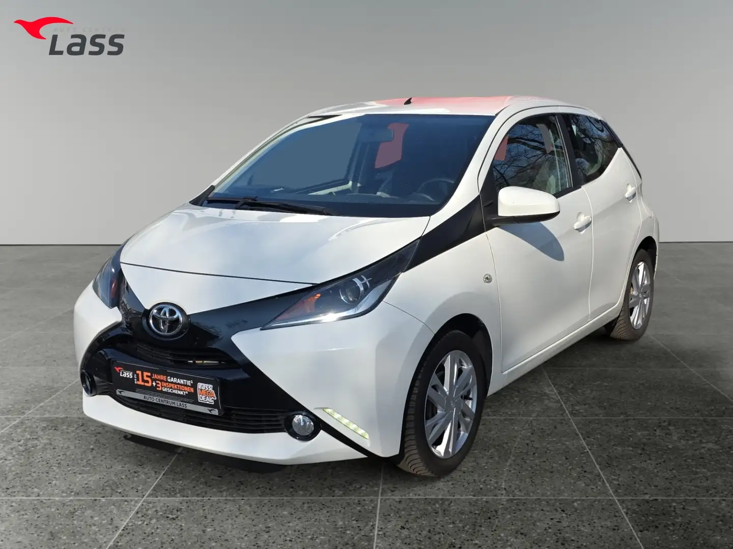 Toyota Aygo 1.0 x-play touch KAM LM Weiß - 2