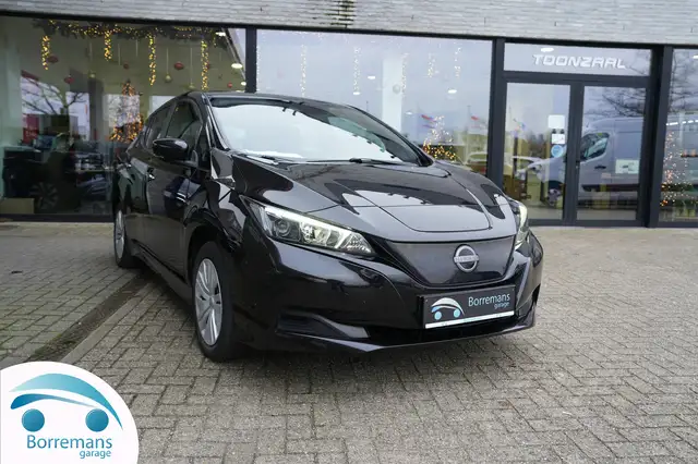 Nissan Leaf 40 KWH SOH 93.6% VISIA Lane Assist/Front Assist...