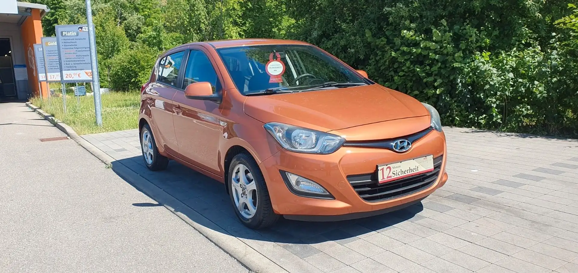 Hyundai i20 Trend*TÜV-NEU*SHZ*KLIMA*SEHR GEPFLEGT*1.HAND Orange - 1