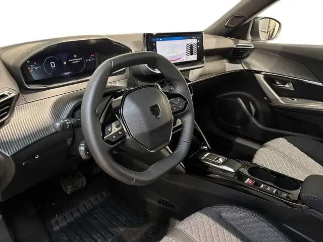 Peugeot 2008 view 11