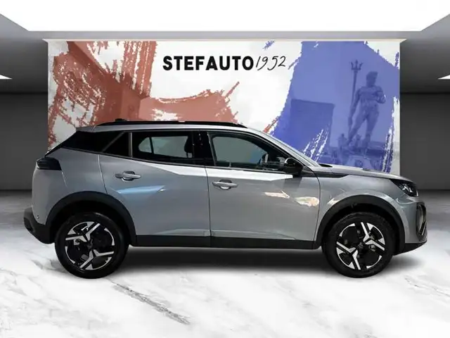 Peugeot 2008 view 2