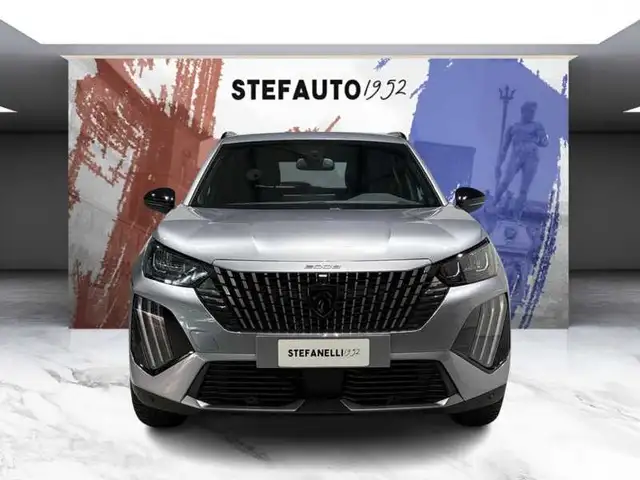 Peugeot 2008 view 4