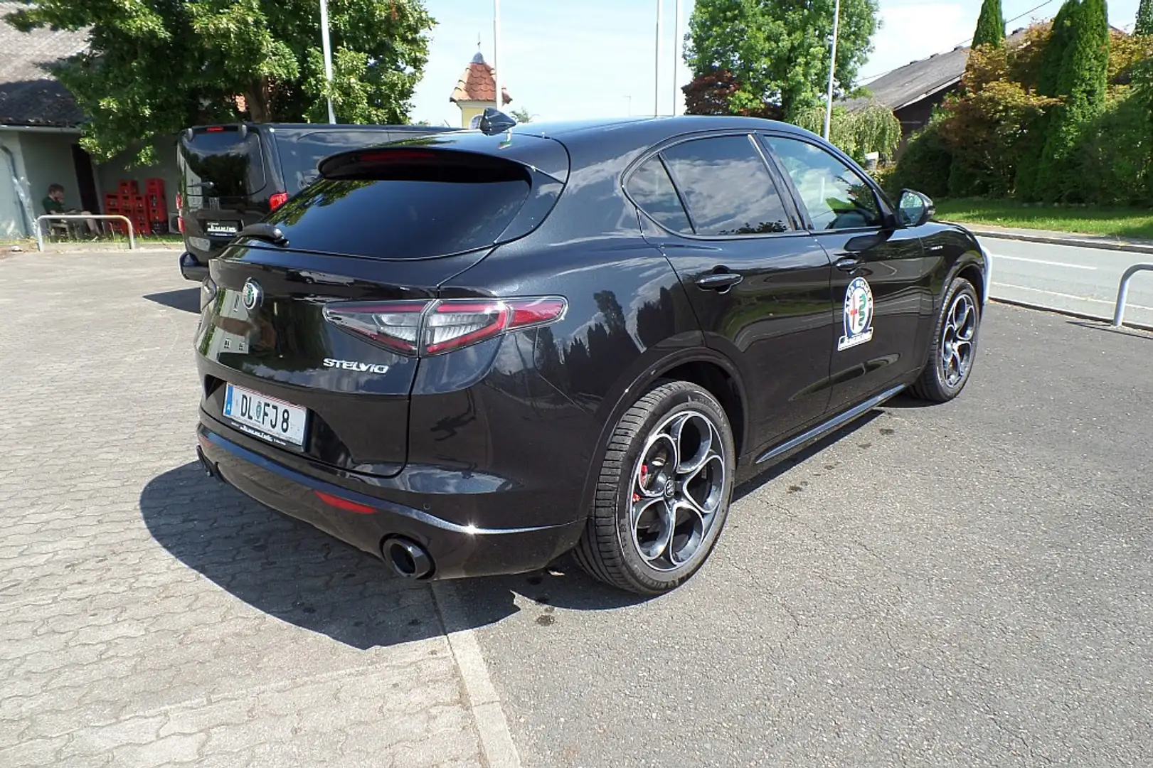 Alfa Romeo Stelvio Veloce 2,2 16V 160 AT8 Q2 Schwarz - 2