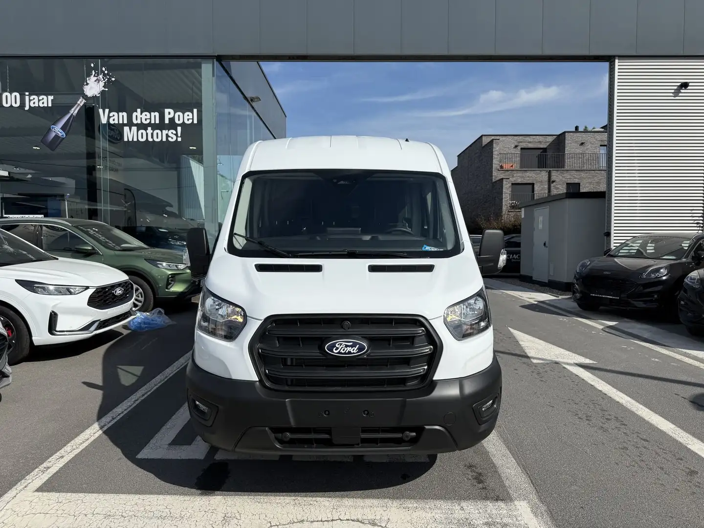 Ford Transit 350M L2H2 TD Trend FWD Blanc - 2