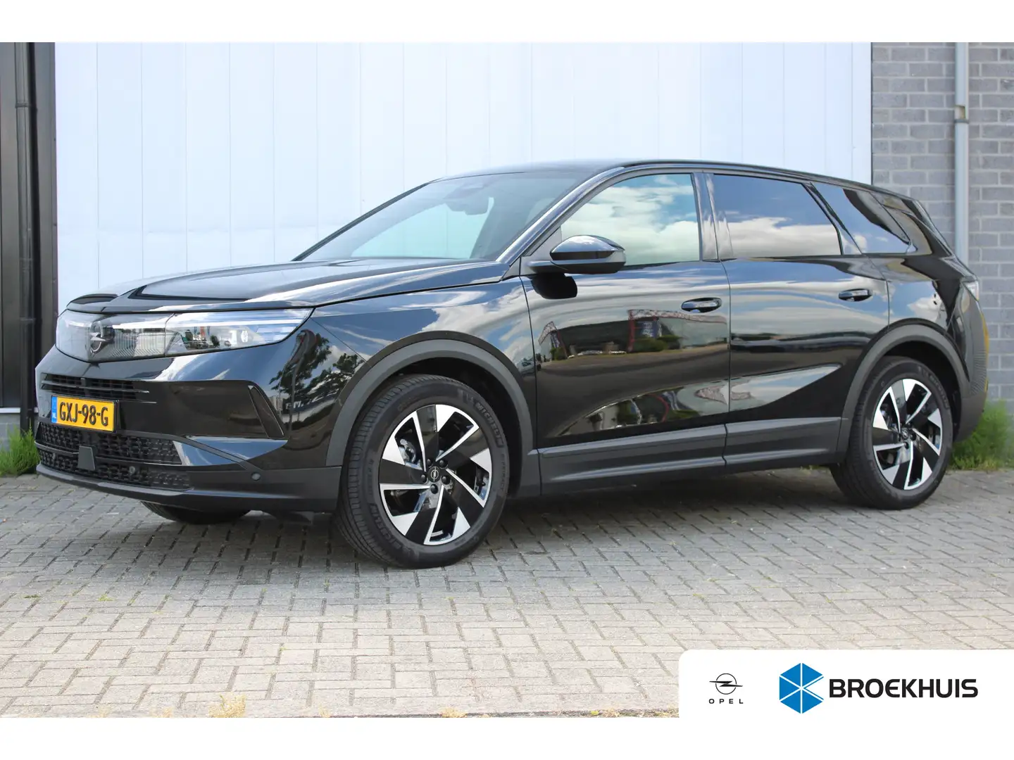 Opel Grandland 1.2 Turbo Hybrid GS / Navigatie / Camera / Stuur - Zwart - 1