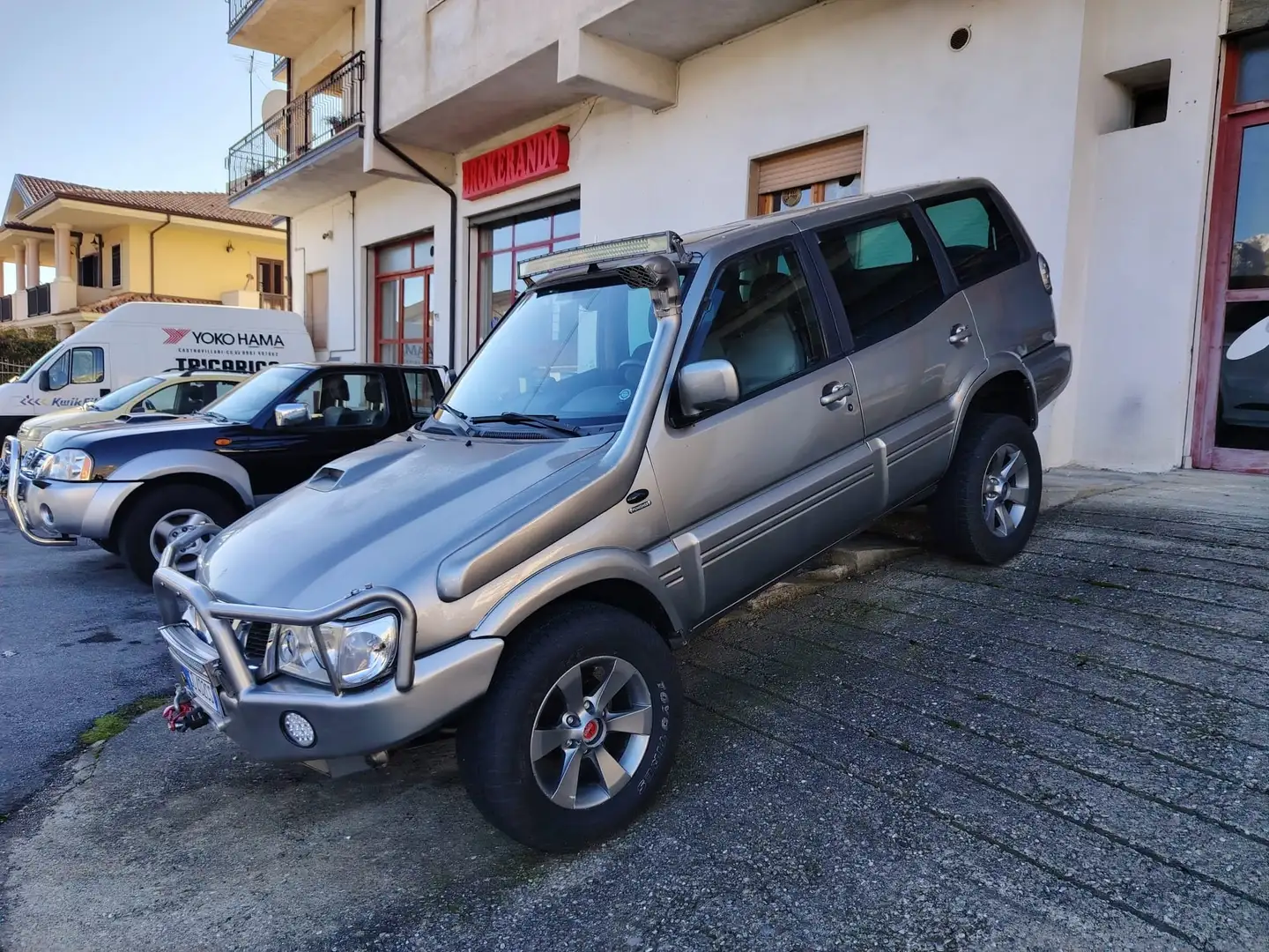 Nissan Terrano 3.0Tdi Automatico-Lungo-Gancio-Clima-Bullbar- Silber - 1