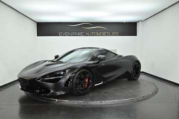 Coupe 4.0 V8 720 LUXURY